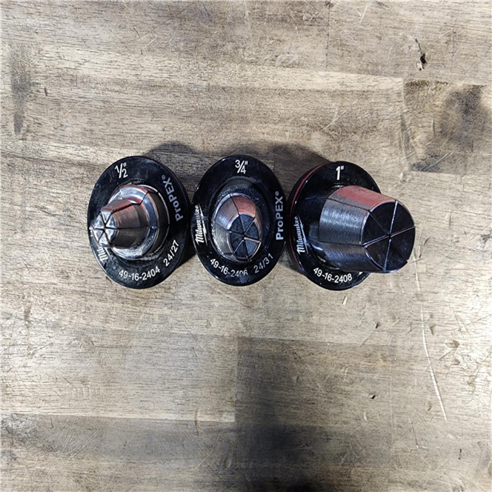 HOUSTON LOCATION - AS-IS Milwaukee M12 12-Volt Lithium-Ion Cordless ProPEX Expansion Tool Kit with (2) 1.5Ah Batteries, (3) Expansion Heads and Hard Case