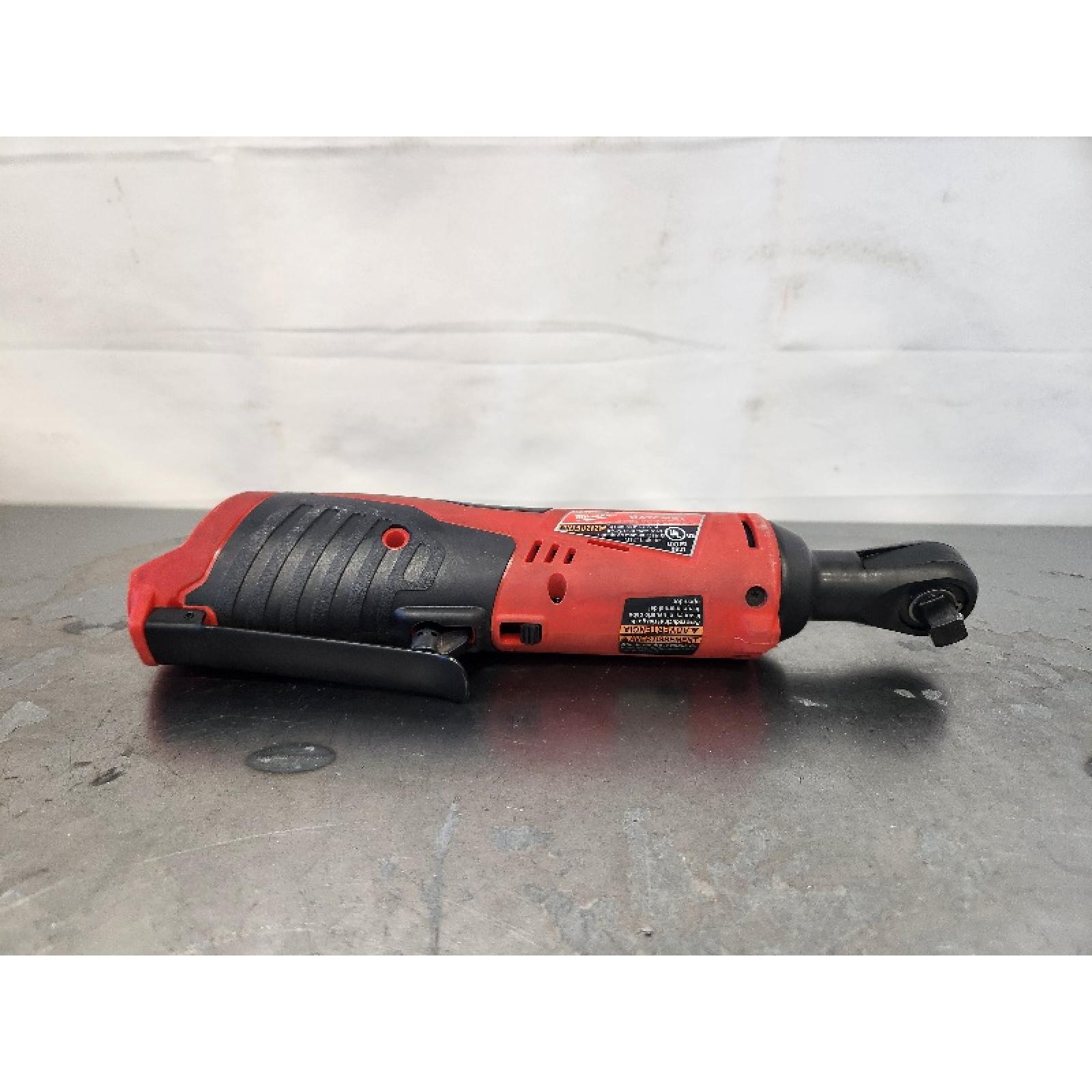 AS-IS- MILWAUKEE.38 in. M12 Cordless Ratchet (Tool-Only)
