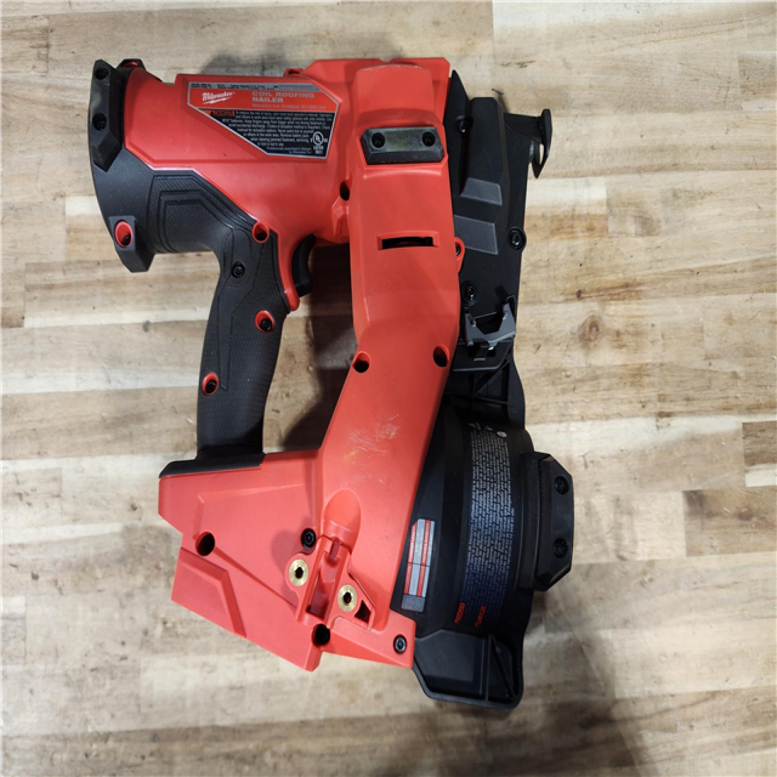 HOUSTON LOCATION - AS-IS (APPEARS LIKE NEW) Milwaukee M18 FUEL 18-Volt Lithium-Ion Brushless Cordless Coil Roofing Nailer (Tool Only)