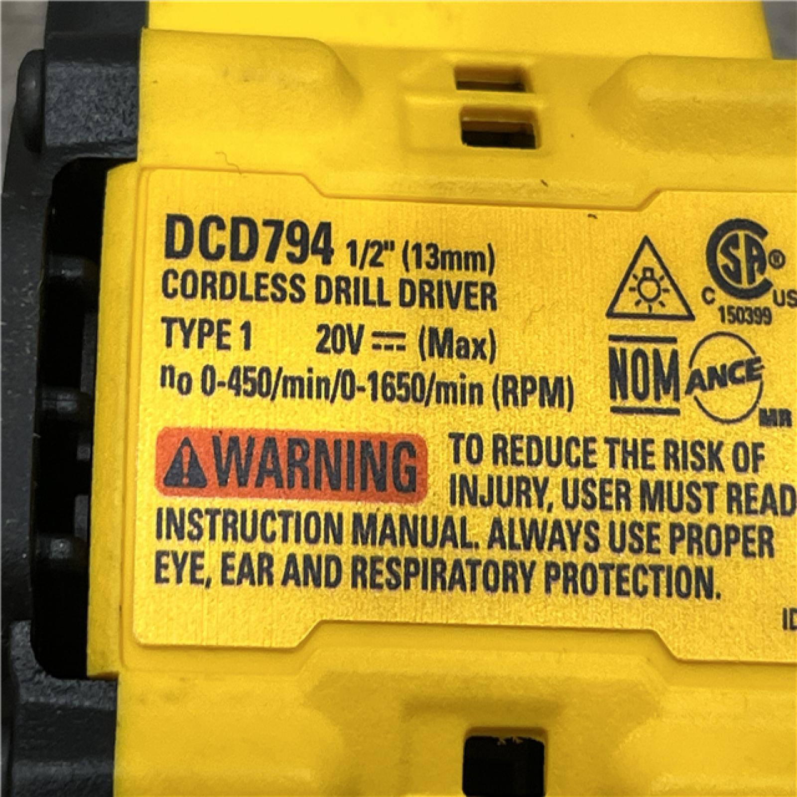 AS-IS DEWALT ATOMIC 20-Volt MAX Lithium-Ion Cordless Combo Kit