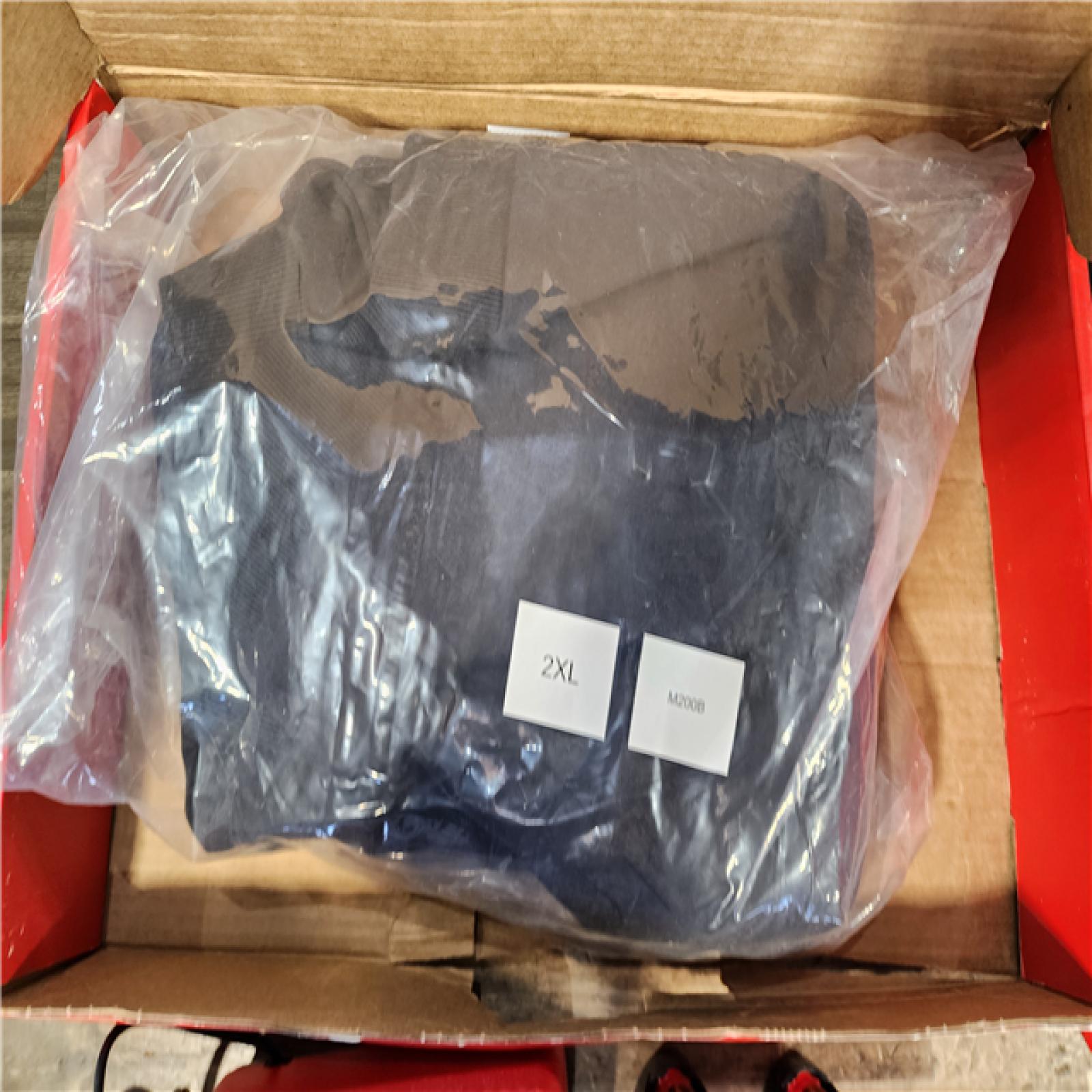 HOUSTON LOCATION - AS-IS MILWAUKEE 2 HEATED CLOTHING COMBO KIT