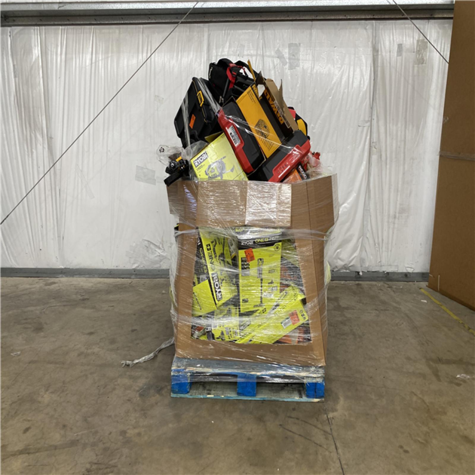 Houston Location AS IS - Tool Pallet