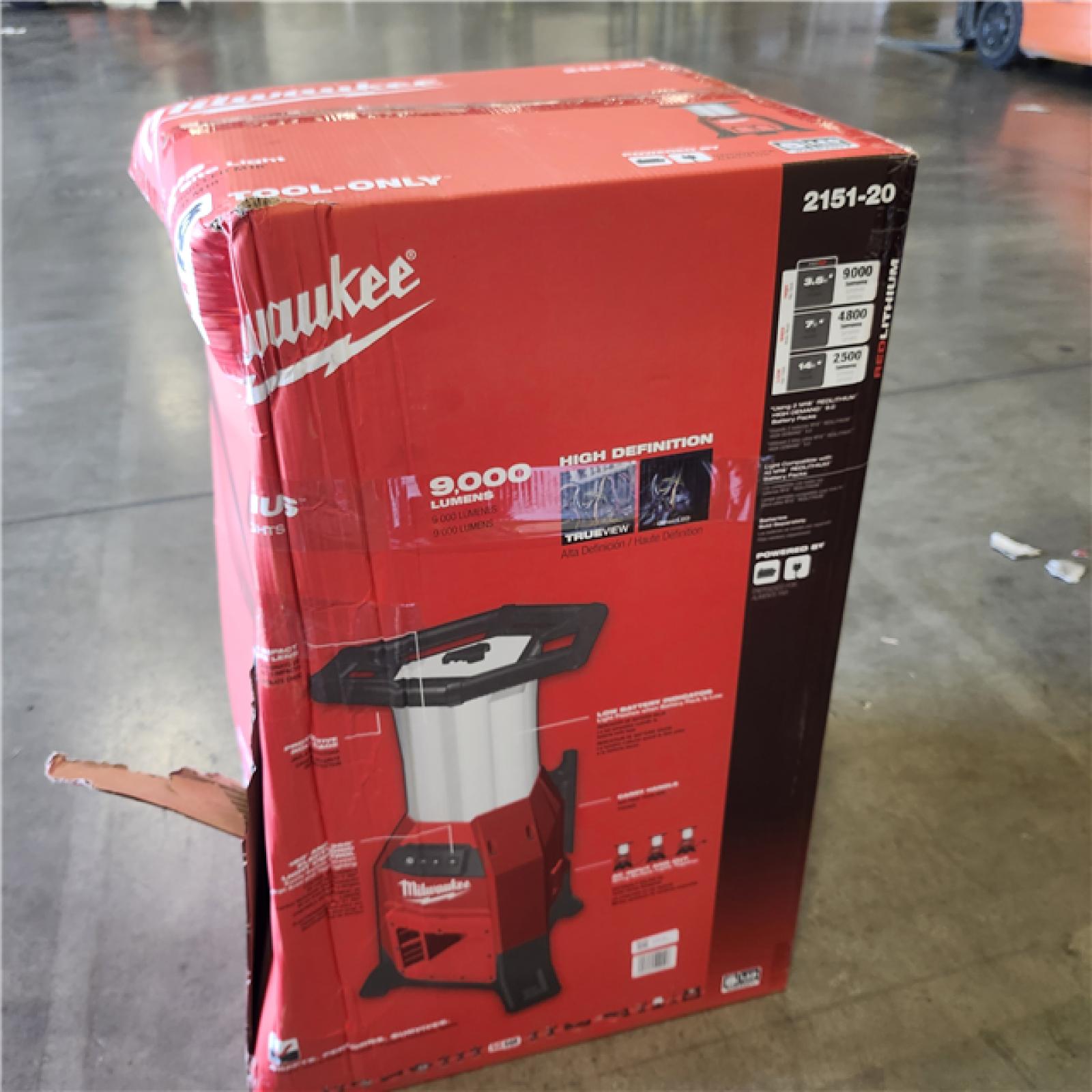 NEW! - Milwaukee M18 18-Volt Lithium-Ion RADIUS Site Light (Tool-Only)