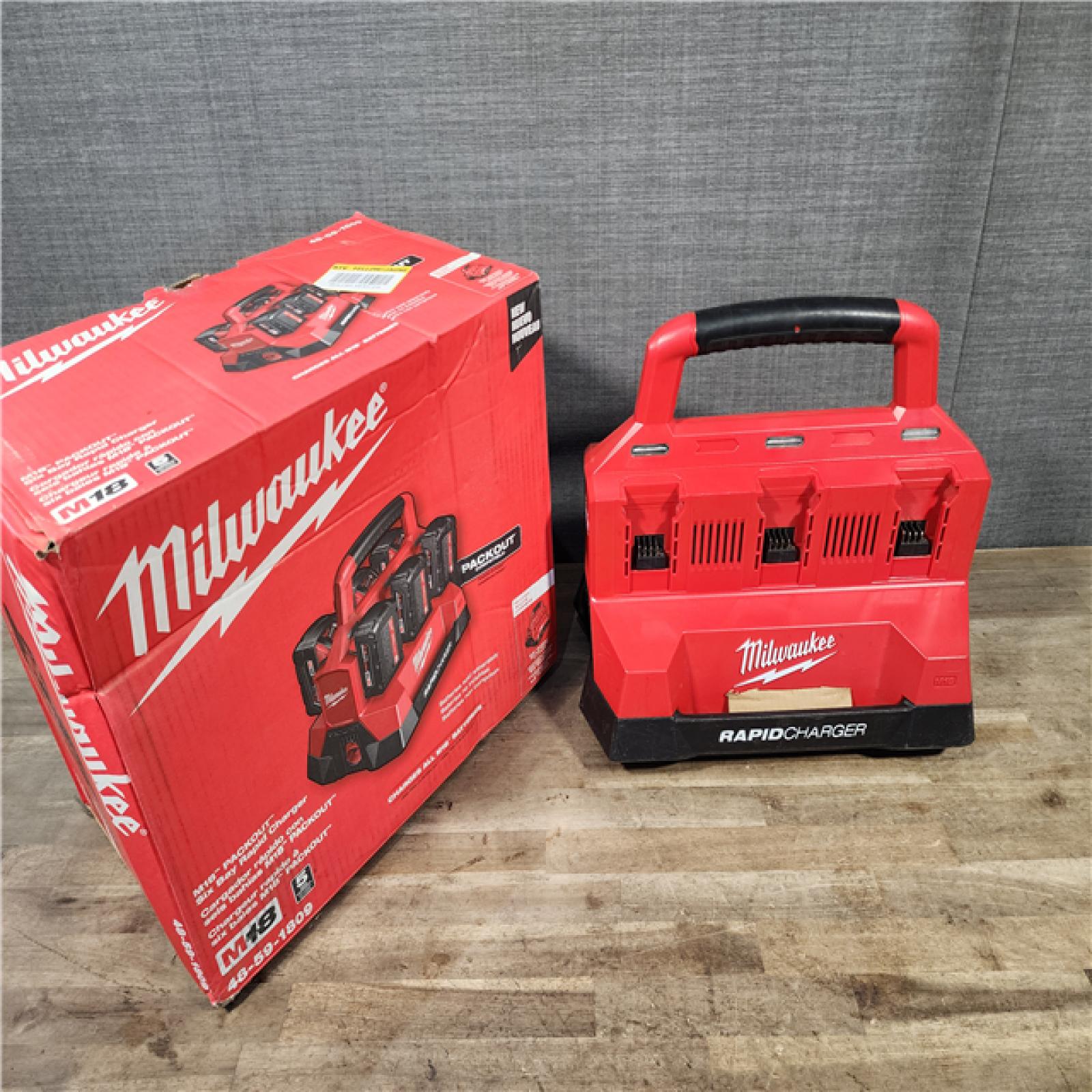 HOUSTON LOCATION - AS-IS Milwaukee M18 Packout Six Bay Rapid Charger (Tool-Only)