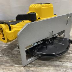 AS-IS DEWALT 20V MAX Cordless Brushless 6-1/2 in. Sidewinder Style Circular Saw (Tool Only)