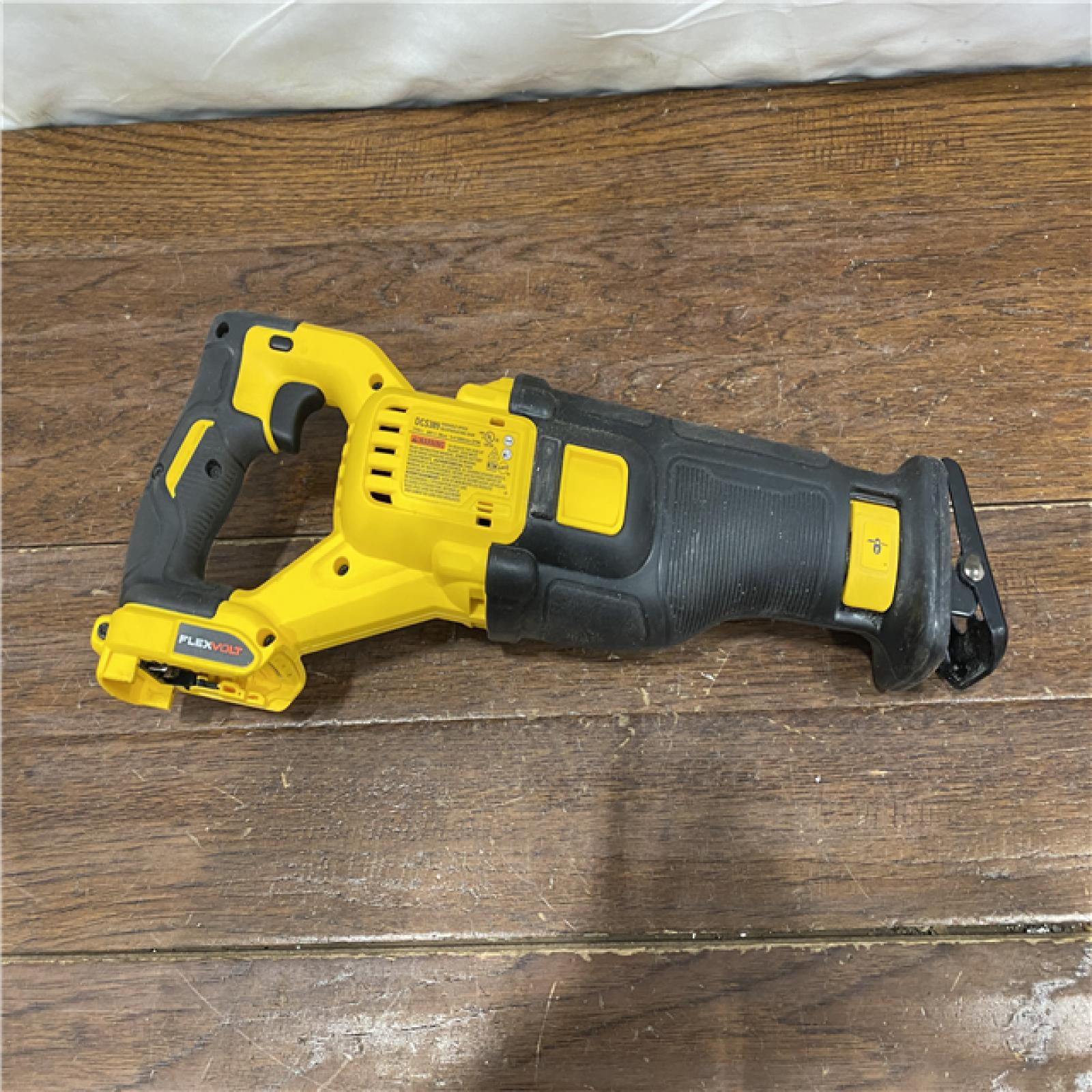 AS-IS DeWalt DCS389B FLEXVOLT 60V MAX Cordless Brushless Reciprocating Saw (Tool-Only)