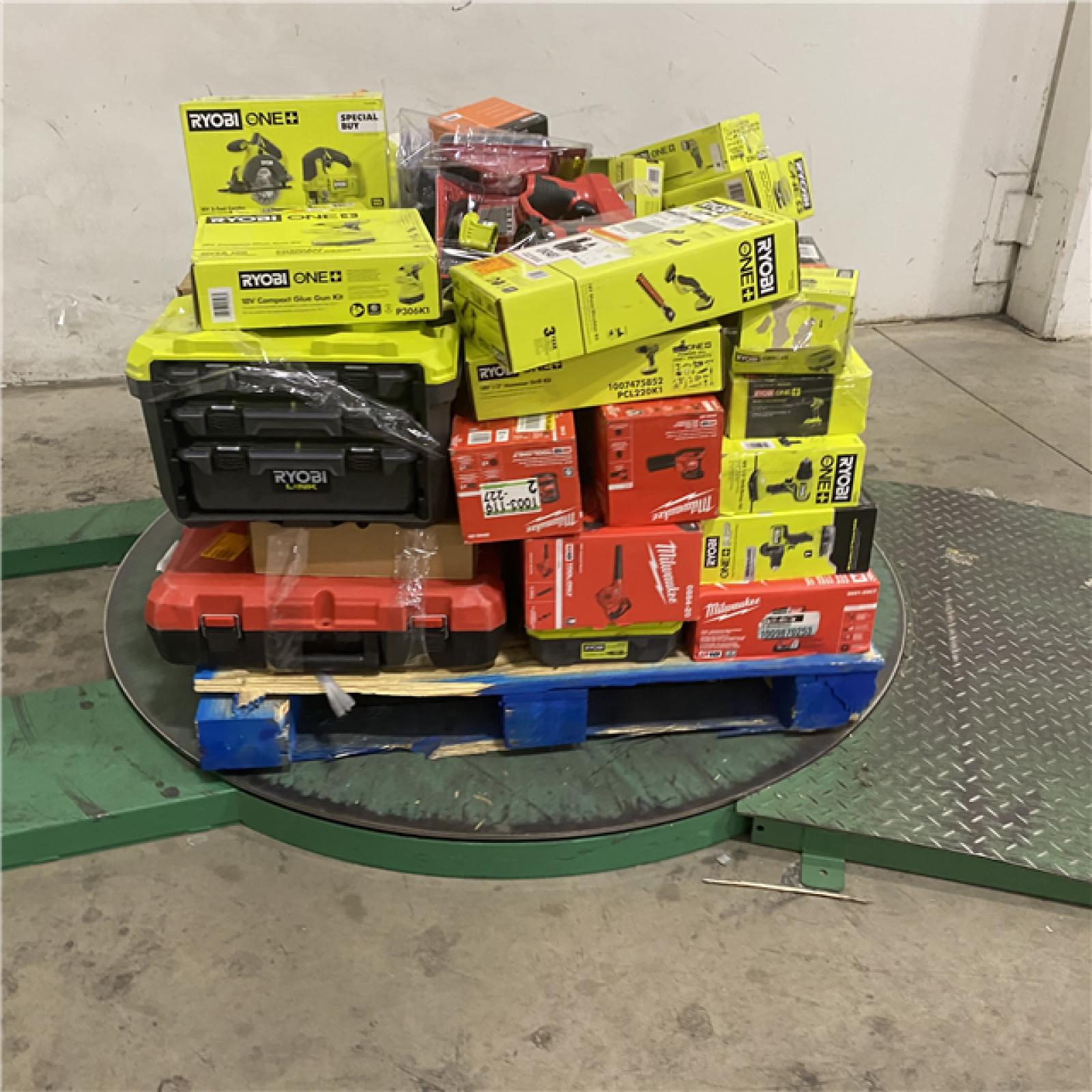 Dallas Location - As-Is Tool Pallet