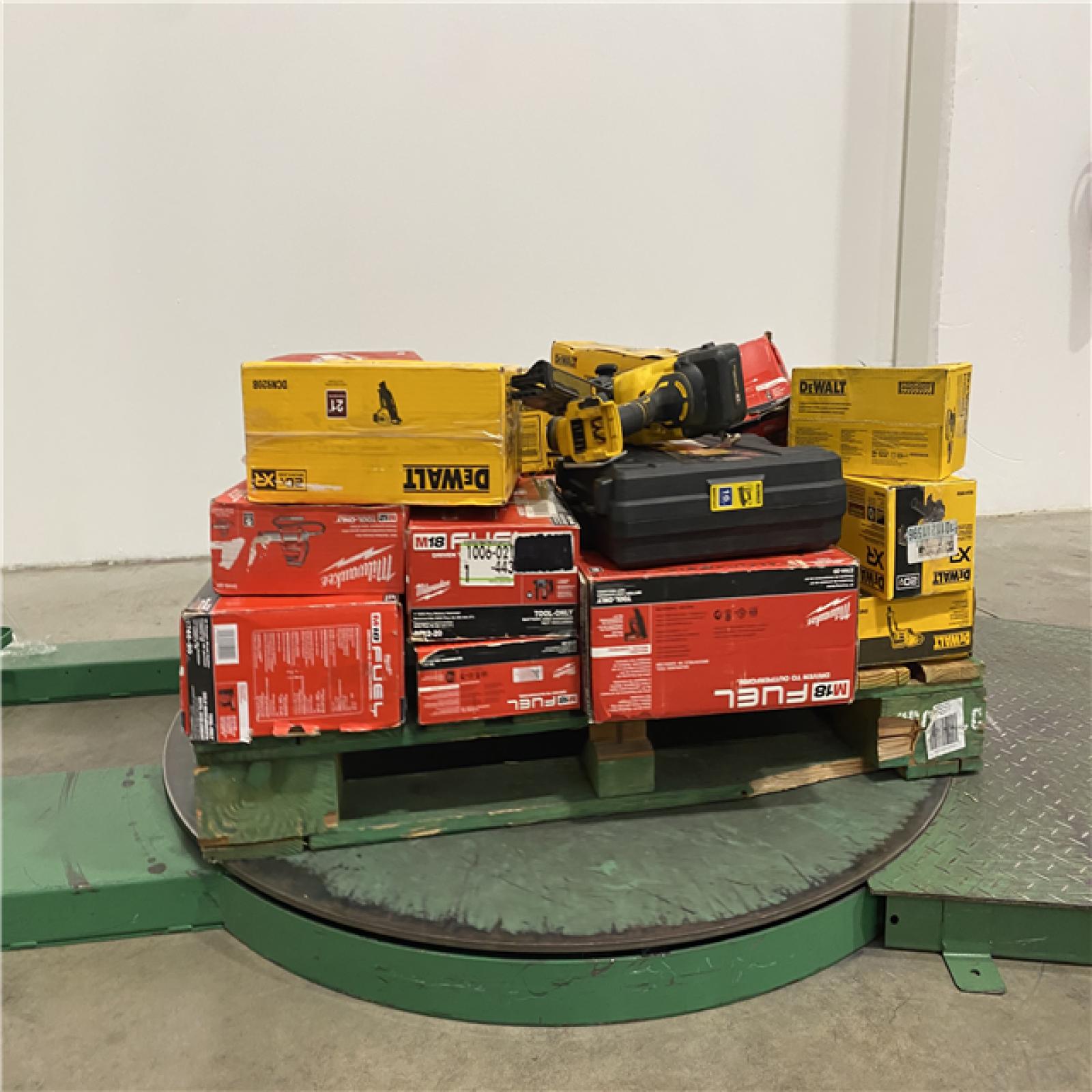 Dallas Location - As-Is Tool Pallet