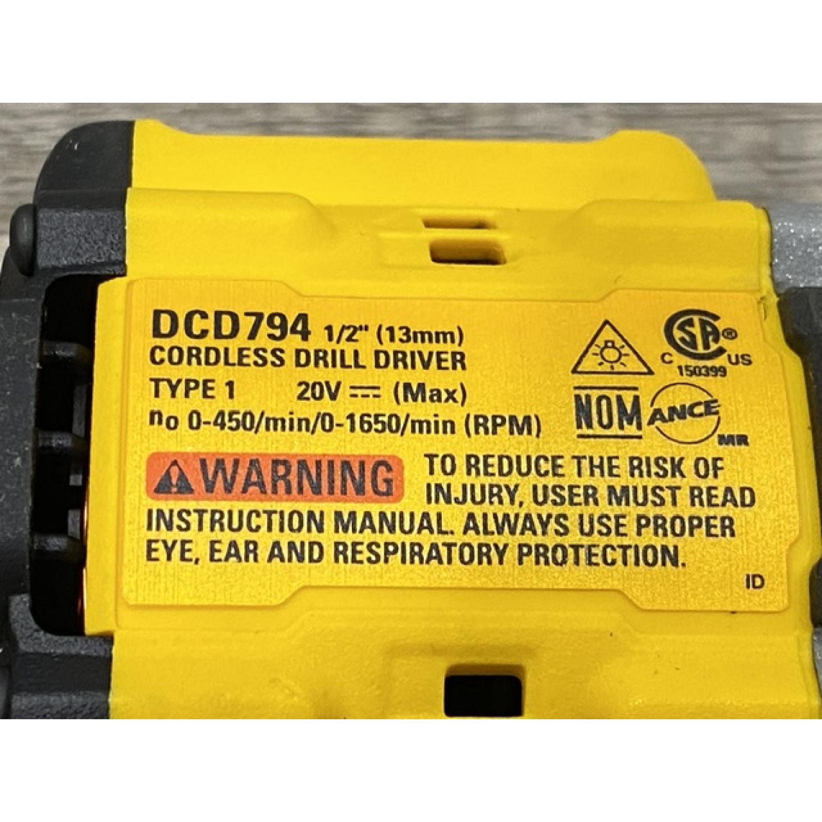 AS-IS DEWALT ATOMIC 20-Volt MAX Lithium-Ion Cordless Combo Kit