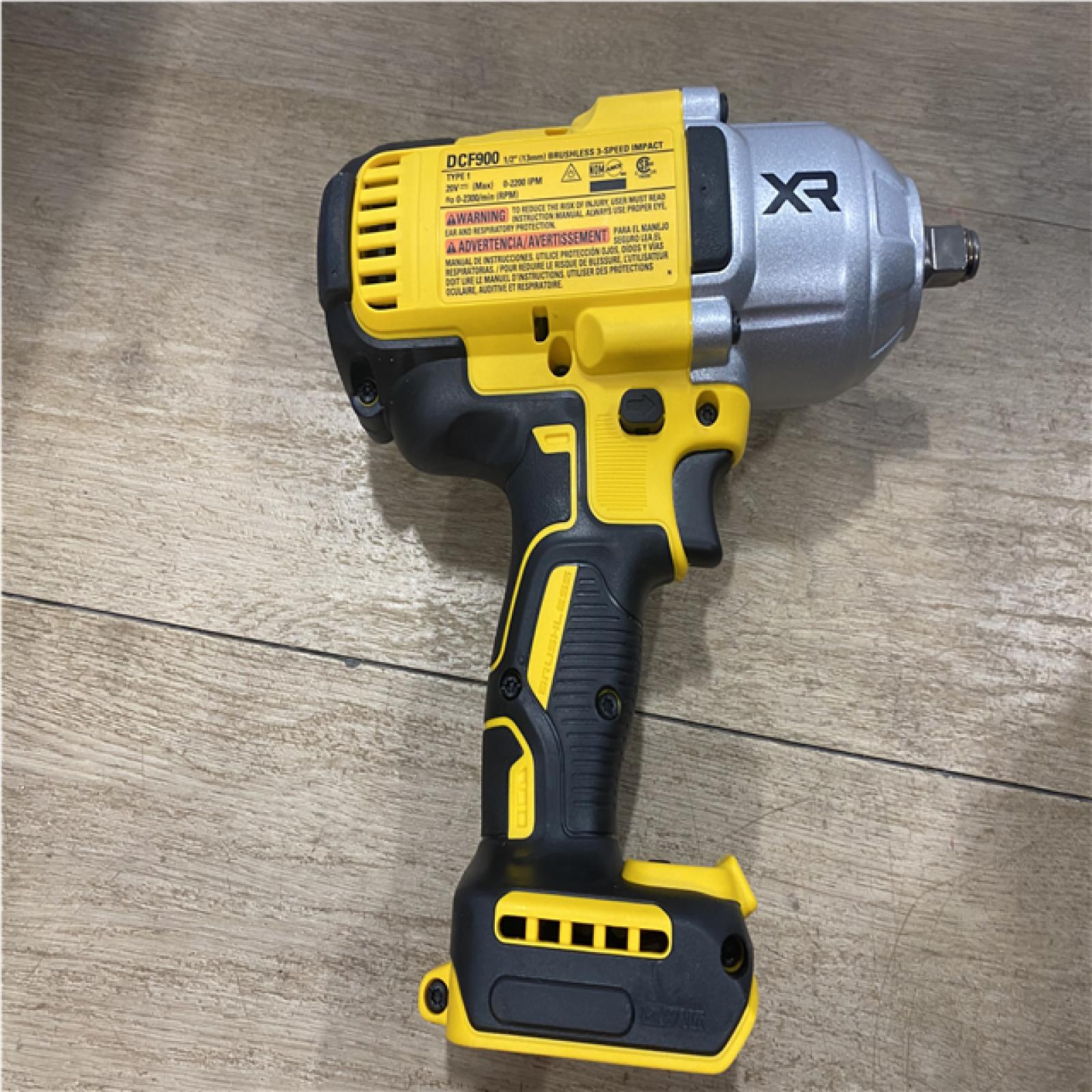 AS-IS DEWALT 20V MAX Lithium-Ion Cordless 1/2 in. Impact Wrench Kit