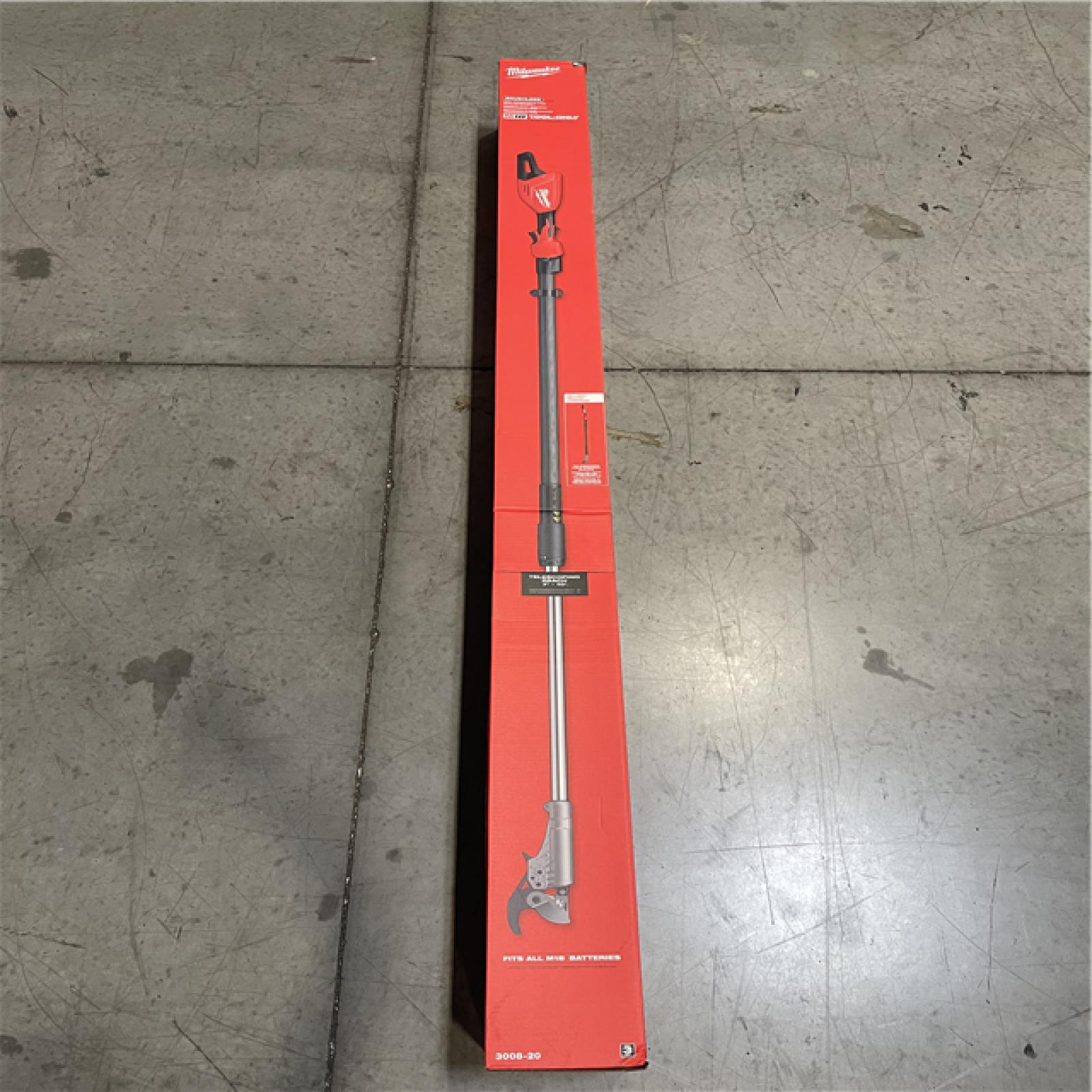 NEW!- MILWAUKEE M18 18V Cordless Telescoping Pole Pruning Shears Saw (Tool-Only)