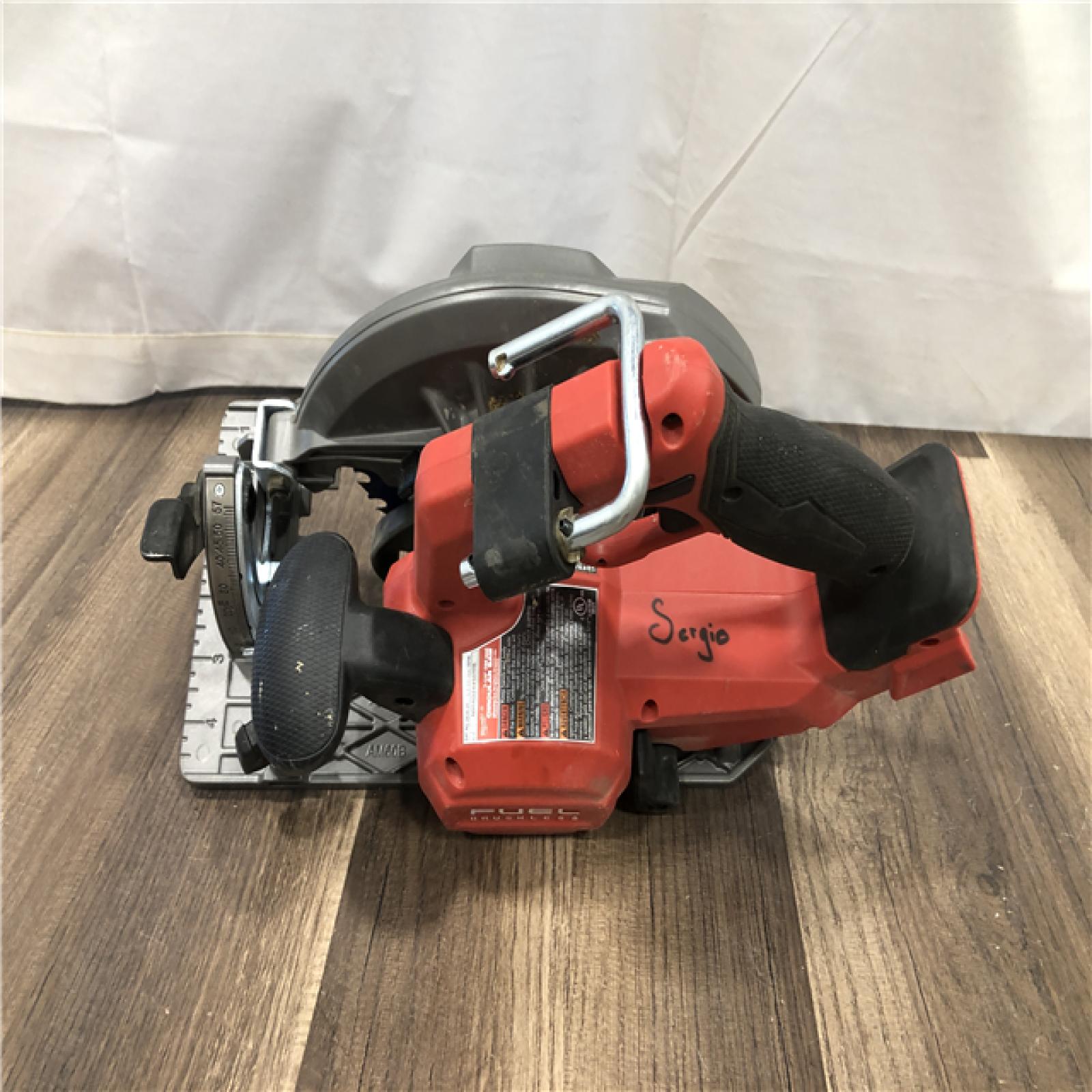 AS-IS Milwaukee  FUEL 18V Lithium-Ion Brushless Cordless 7-1/4 in. Circular Saw (Tool-Only)