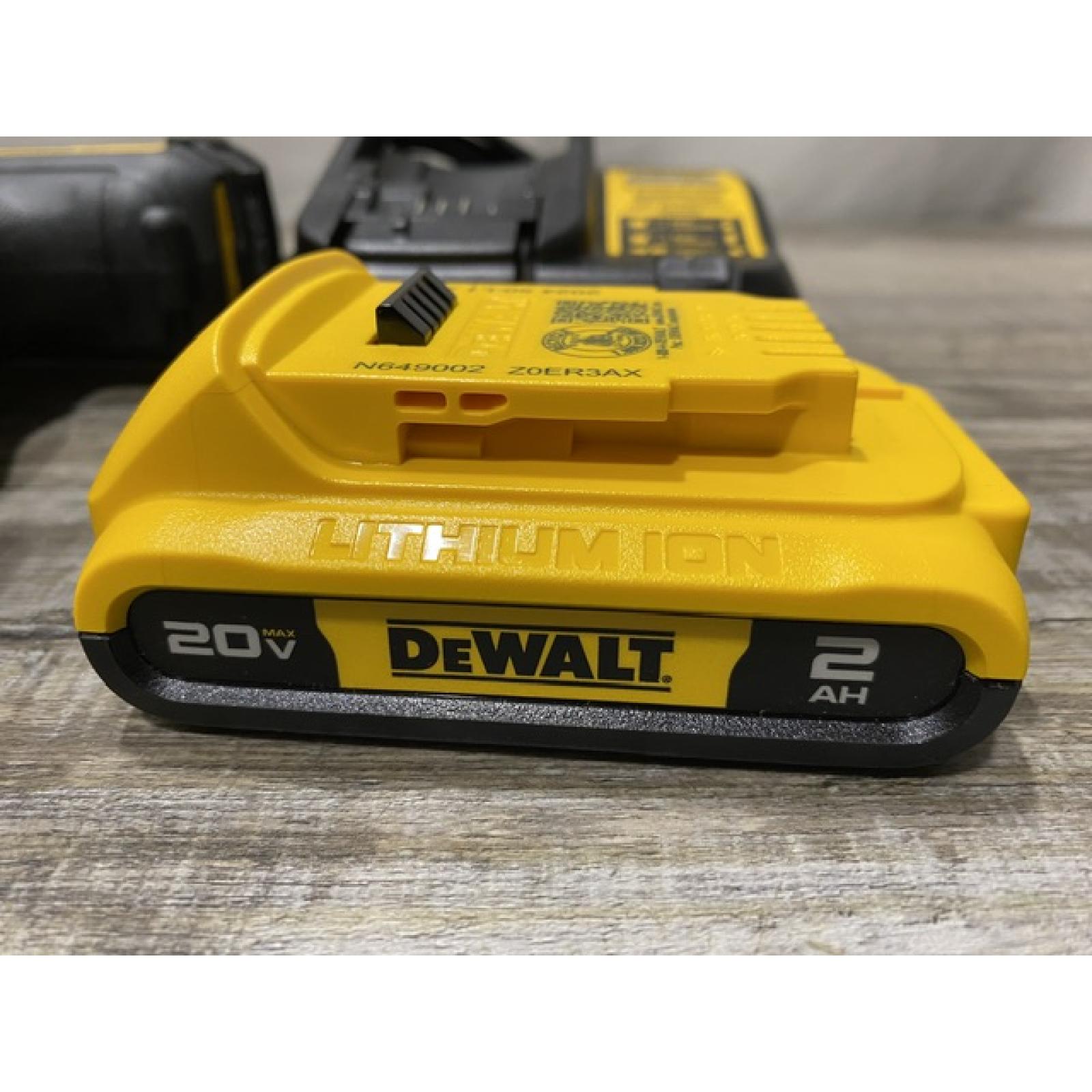 AS-IS DEWALT 20V MAX Cordless Battery Powered Pruner Kit