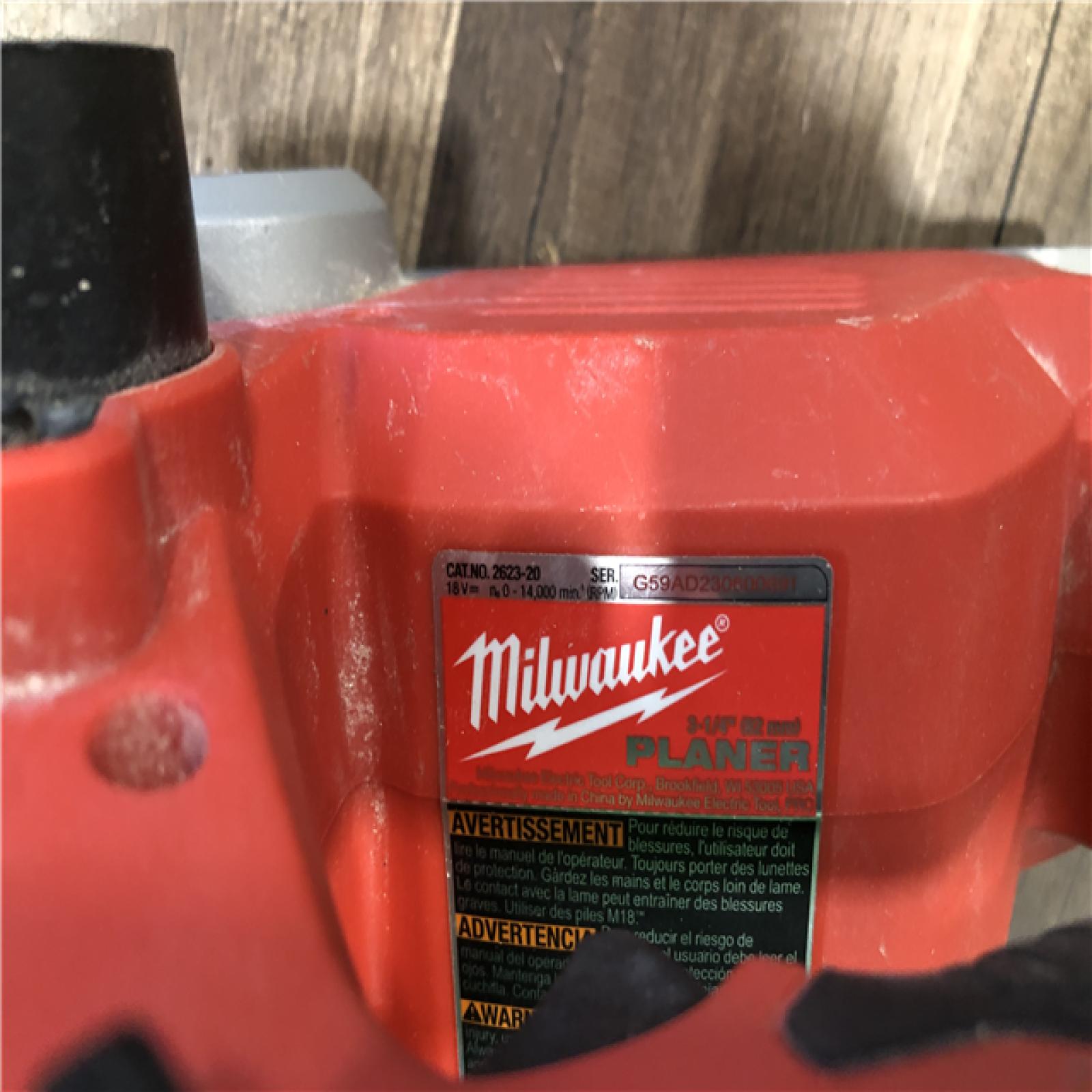 AS-IS Milwaukee 18V Lithium-Ion Cordless 3-1/4 in. Planer (Tool-Only)
