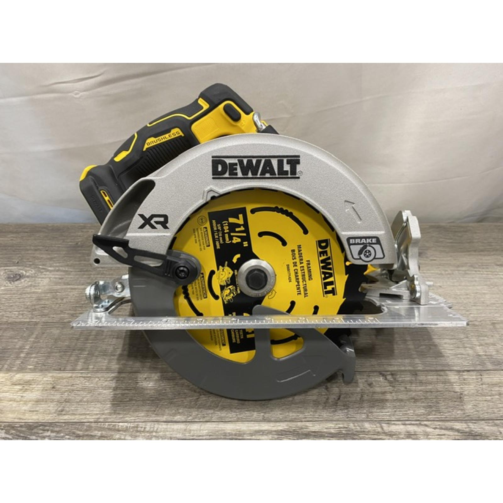 AS-IS DEWALT 20-Volt MAX 7-1/4 in. Cordless Circular Saw (Tool Only)