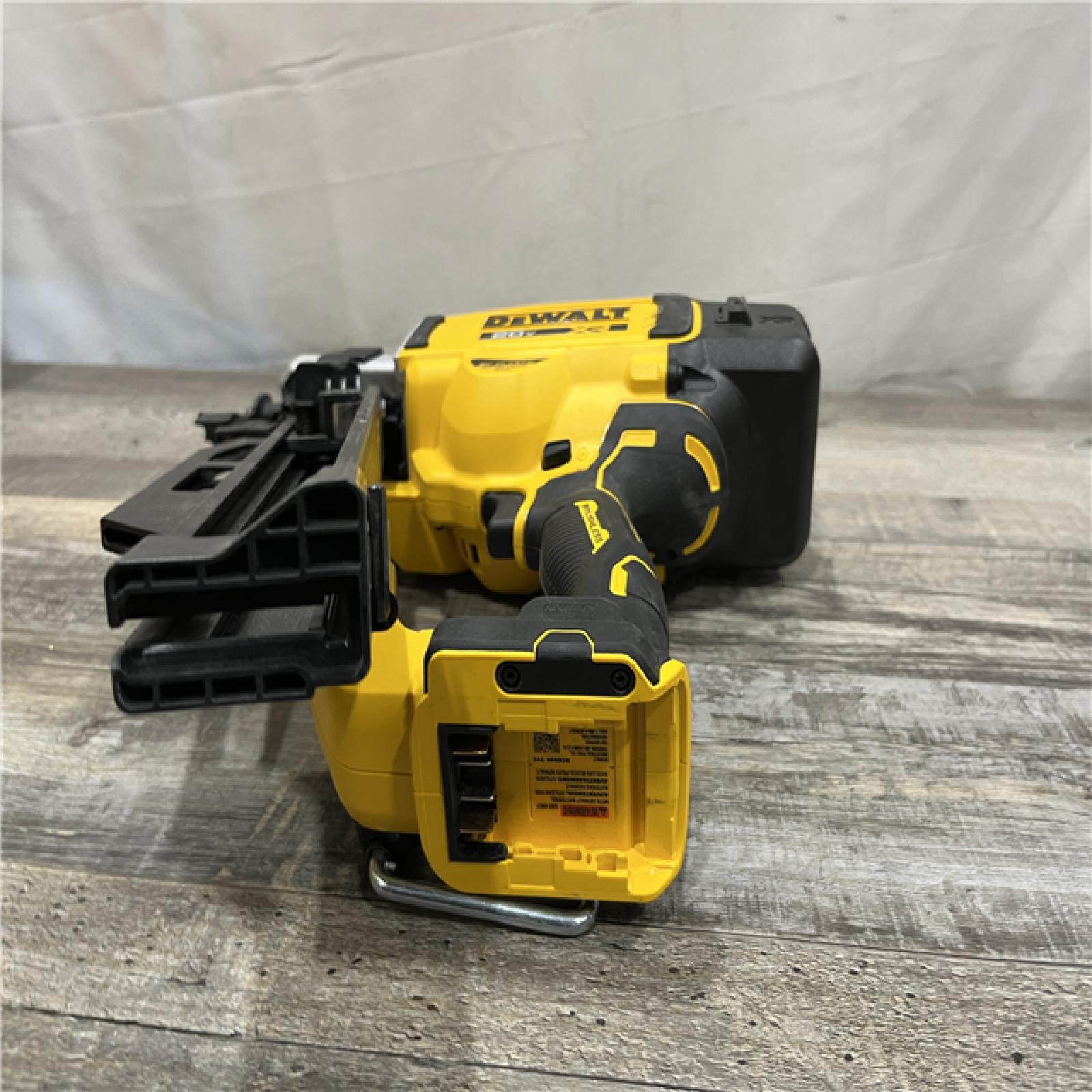 AS-IS DEWALT 20-Volt 21° Cordless Framing Nailer (Tool-Only)