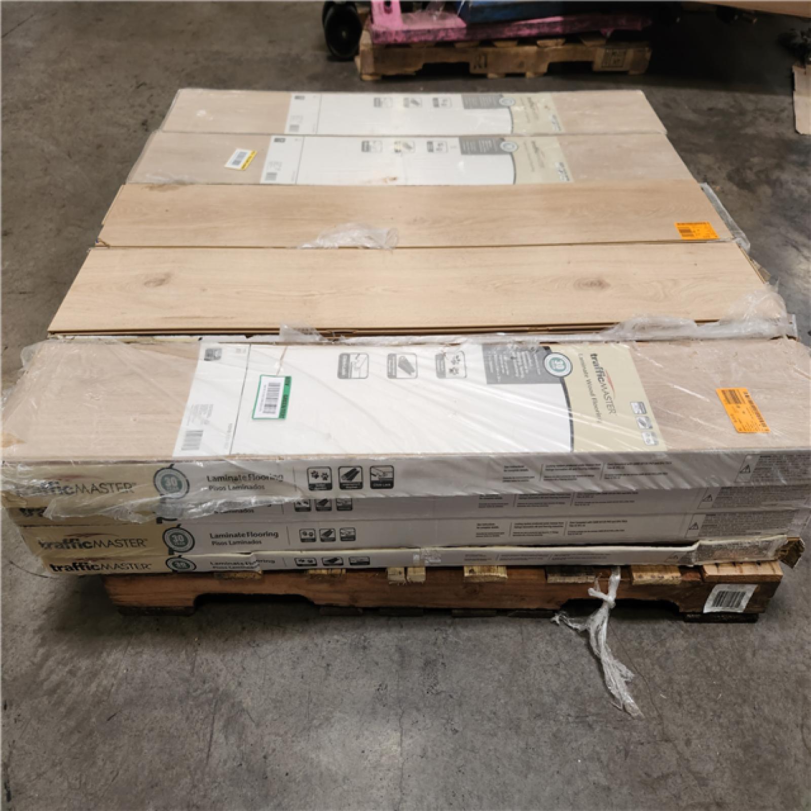 Phoenix Location TrafficMaster Rockwood Oak 7 mm T x 7.64 in. W Laminate Wood Flooring (483 sqft 20 case)