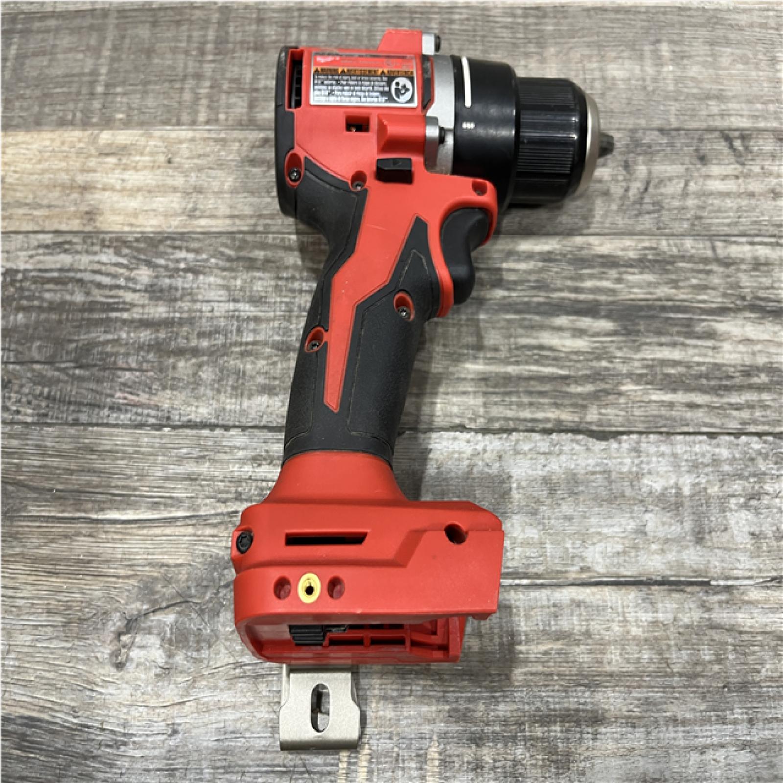 AS-IS Milwaukee 18V Lithium-Ion Brushless Cordless 1/2 in. Compact Drill/Driver with kit