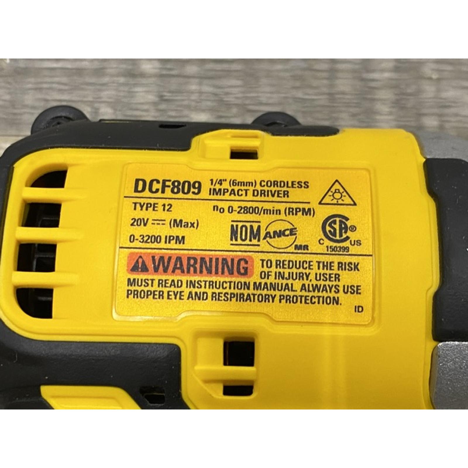AS-IS DEWALT Atomic 20V Max Lithium-Ion Brushless Cordless Compact 1/4 in. Impact Driver Kit