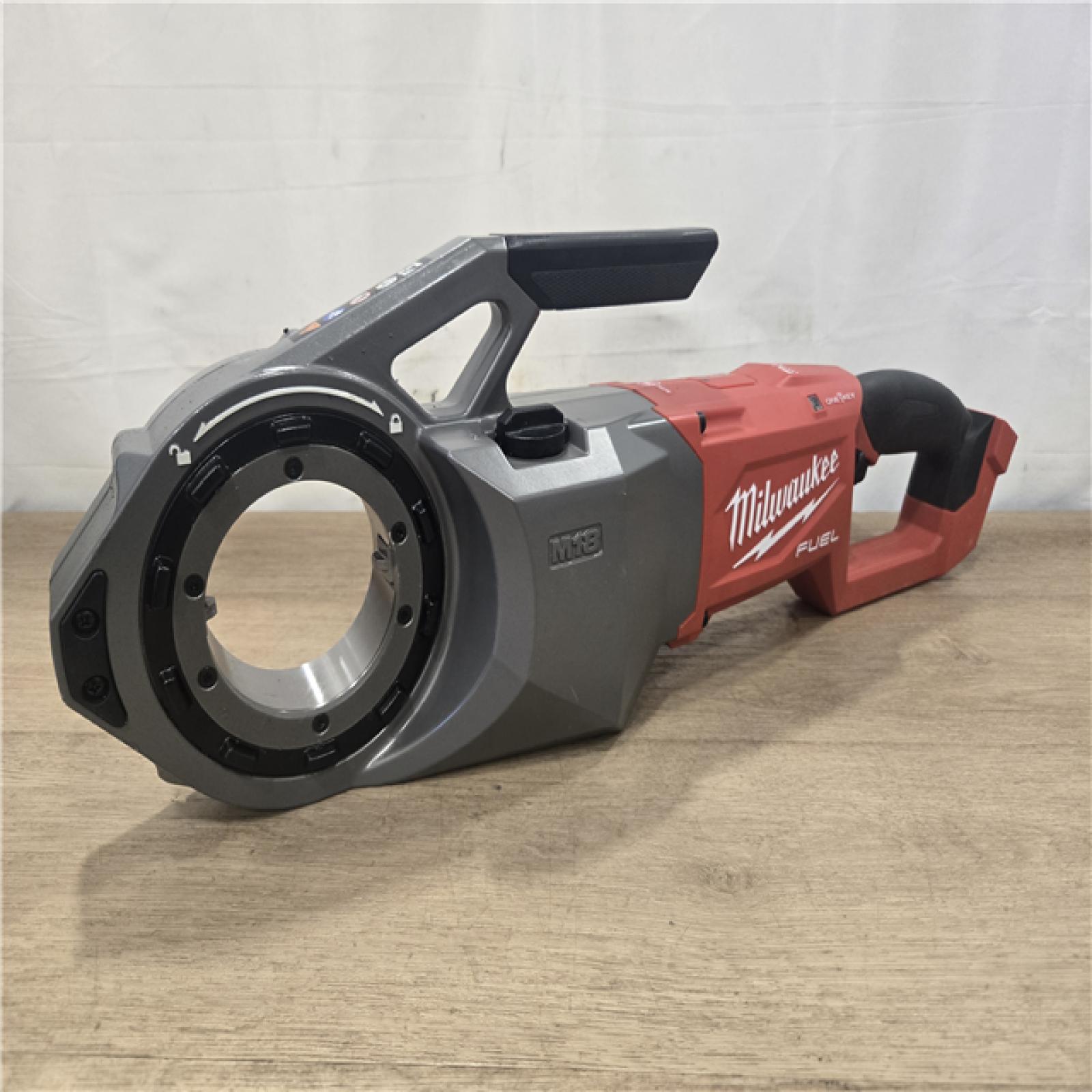 AS-IS Milwaukee M18 Fuel One-Key Cordless Pipe Threader Kit