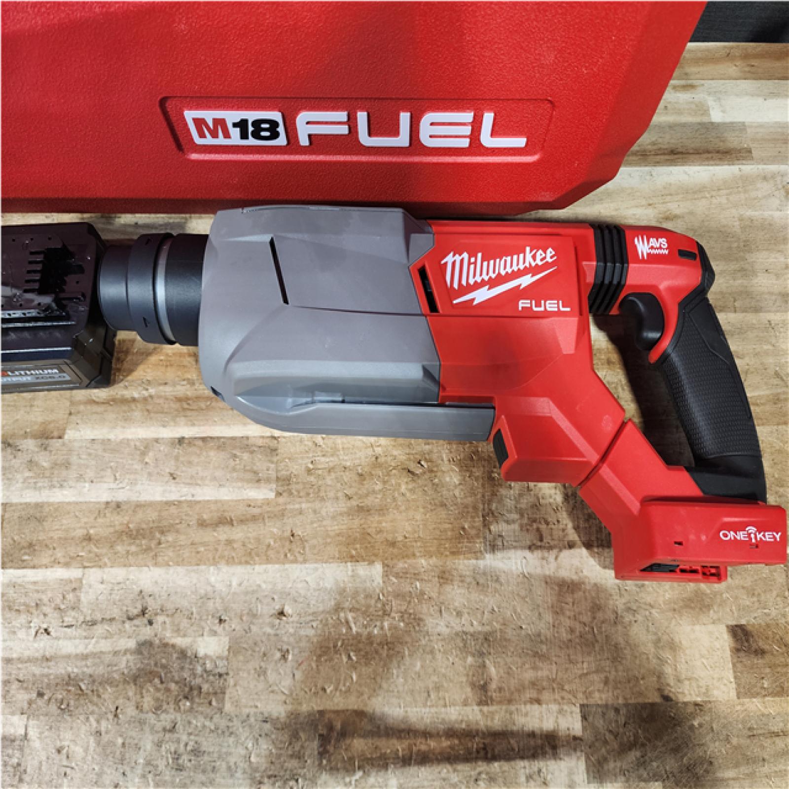 HOUSTON LOCATION - AS - IS Milwaukee 2916-22 18V M18 FUEL Lithium-Ion Cordless 1-1/4â€ SDS Plus D-Handle Rotary Hammer W/ ONE-KEY Kit