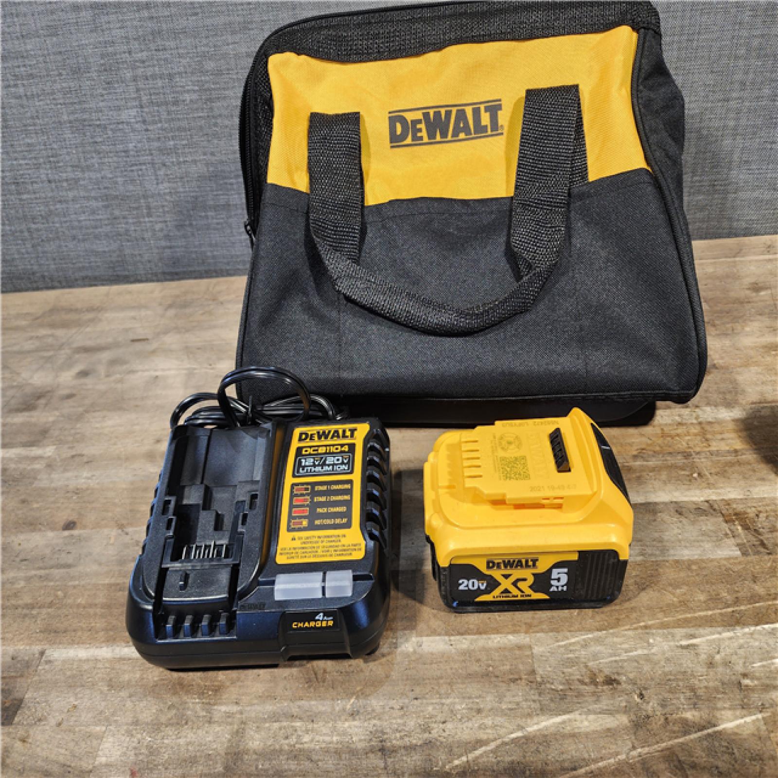 HOUSTON LOCATION - AS-IS (APPEARS LIKE NEW) Dewalt 20V MAX Lithium-Ion Cordless 1/2 in. Impact Wrench Kit W/ BATTERY & CHARGER