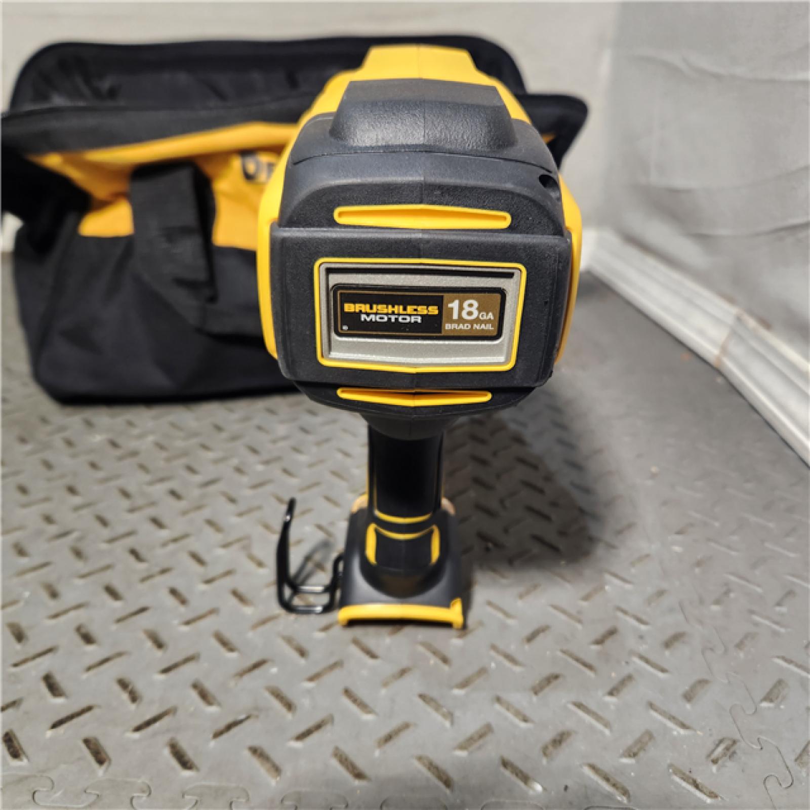 HOUSTON LocationASISDeWalt DCN680D1 20Volt MAX XR Cordless Brad