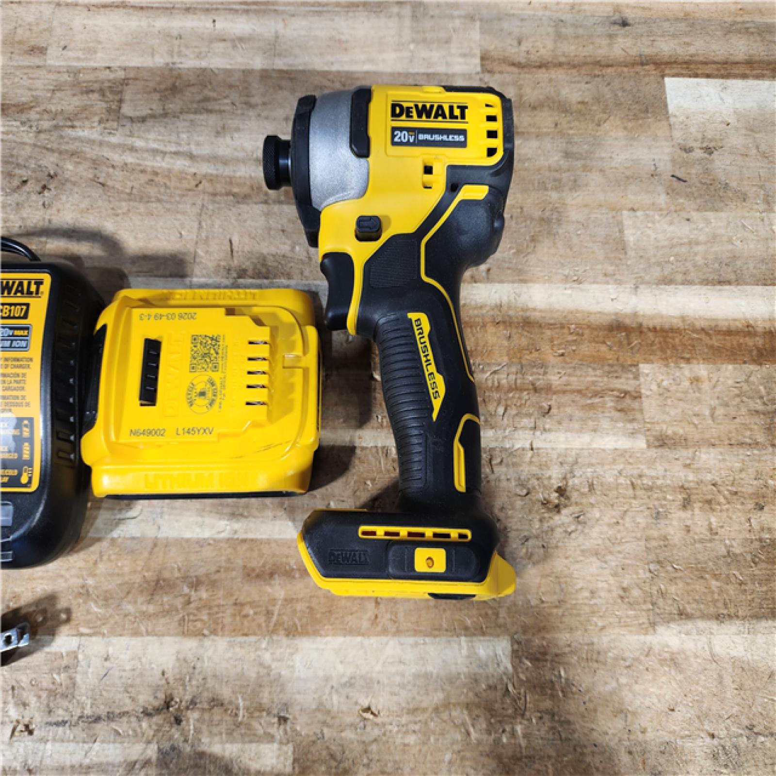 HOUSTON LOCATION - AS - IS DEWALT Atomic 20V Max Lithium-Ion Brushless Cordless Compact 1/4 in. Impact Driver Kit