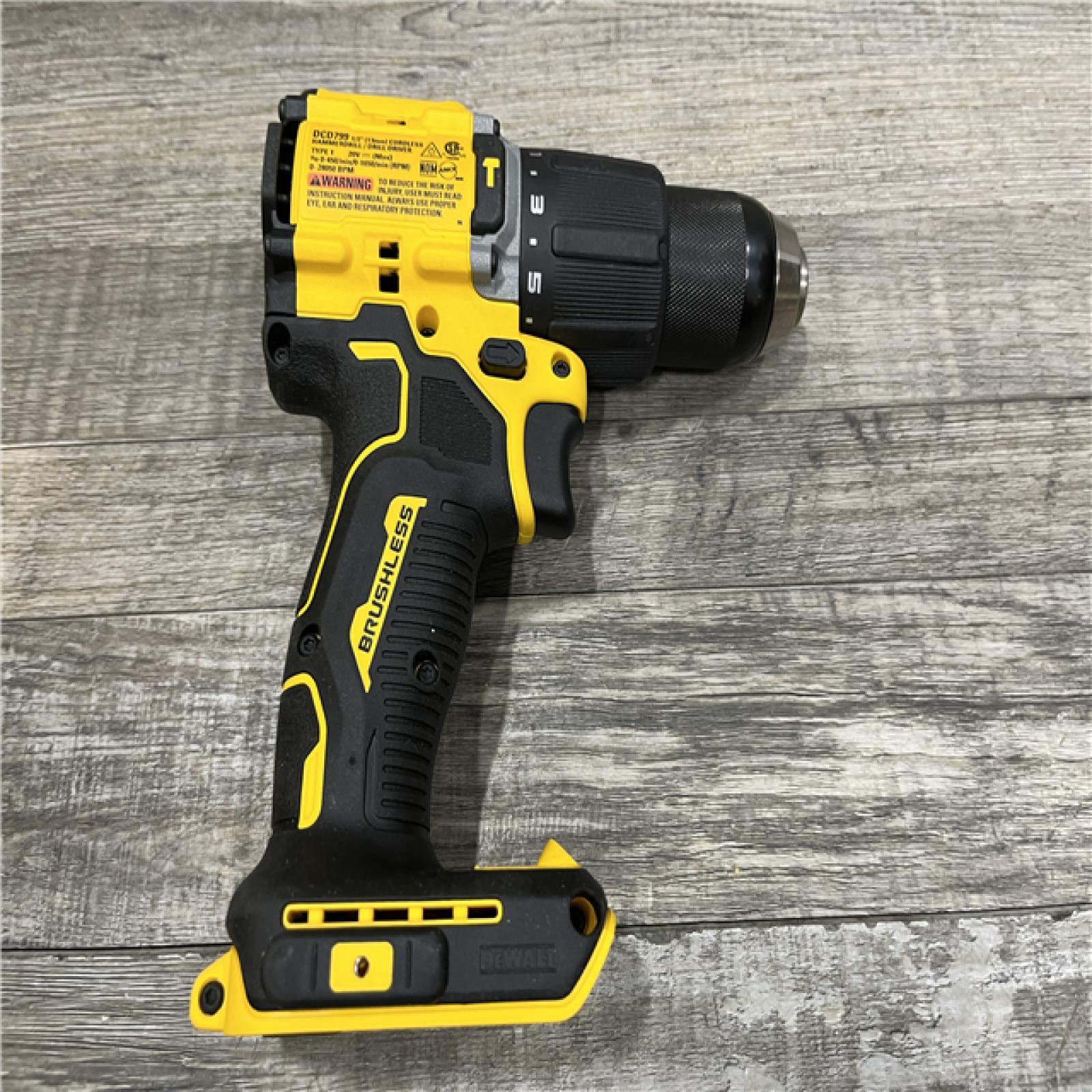 AS-IS DEWALT ATOMIC 20V Lithium-Ion Cordless 1/2 in. Hammer Drill Kit