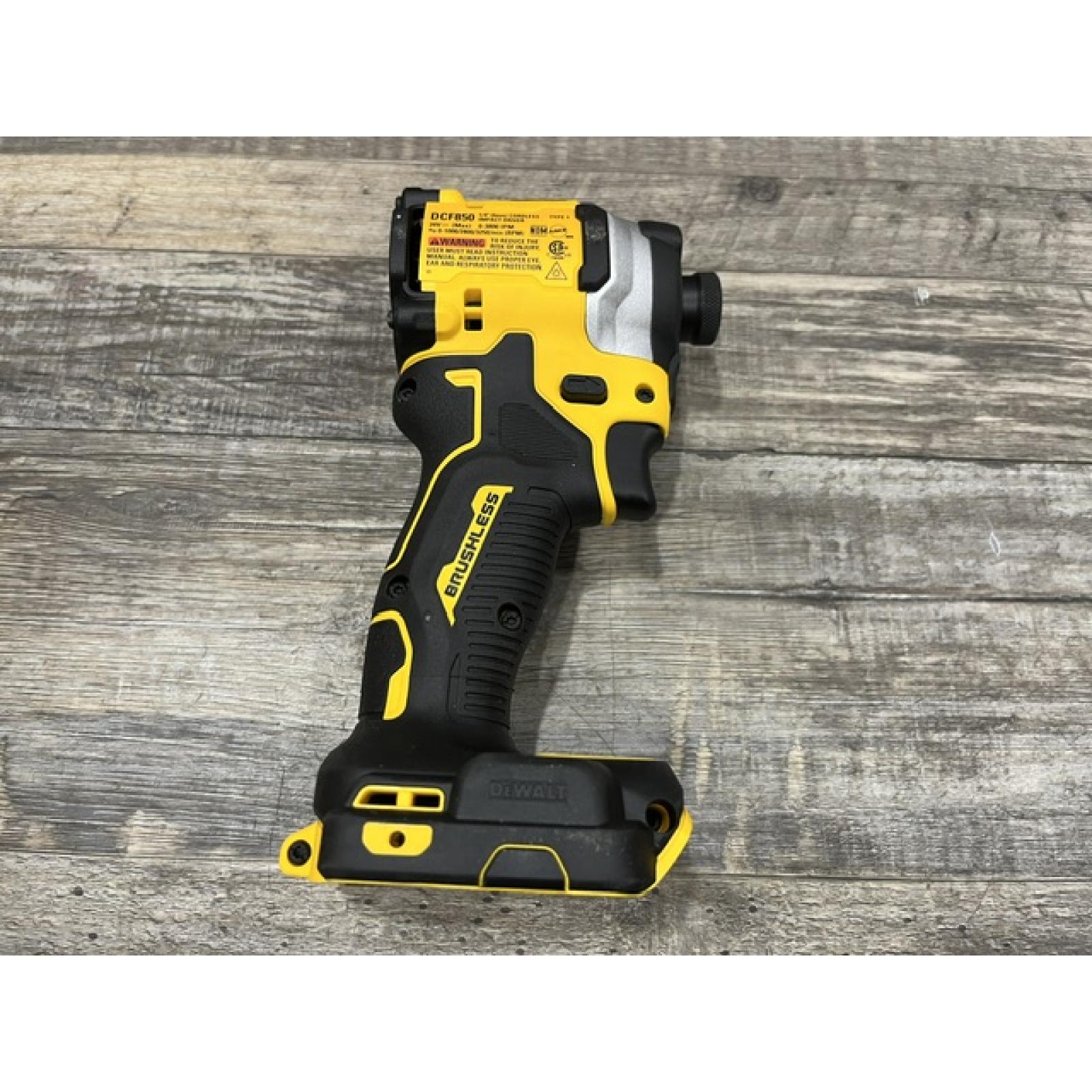 AS-IS DEWALT ATOMIC 20V MAX Lithium-Ion Cordless 1/4 in. Brushless Impact Driver Kit
