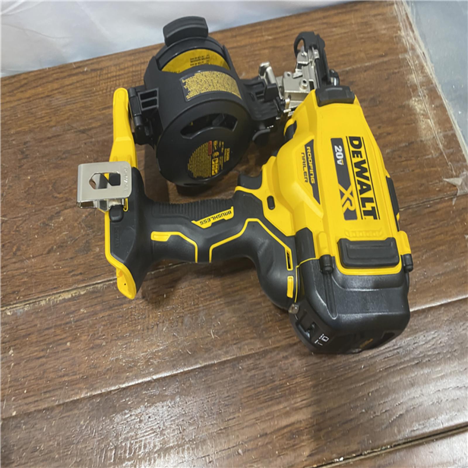 AS-ISDEWALT 2007898 Roofing Nailer Cordless