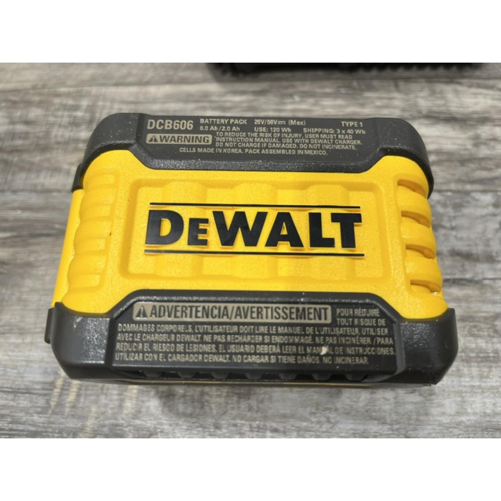AS-IS DEWALT FLEXVOLT 20V/60V MAX Lithium-Ion 6.0Ah Battery Pack Kit