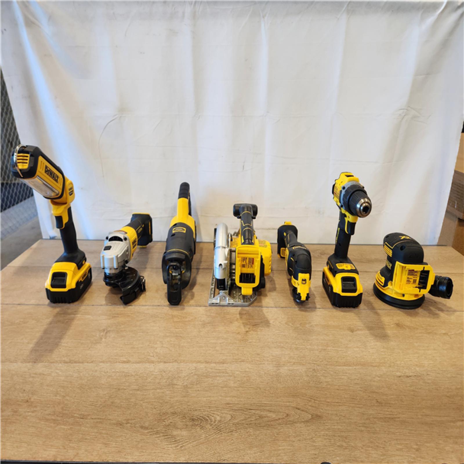 AS-IS- DEWALT 20V Lithium-Ion Cordless 7-Tool Combo Kit