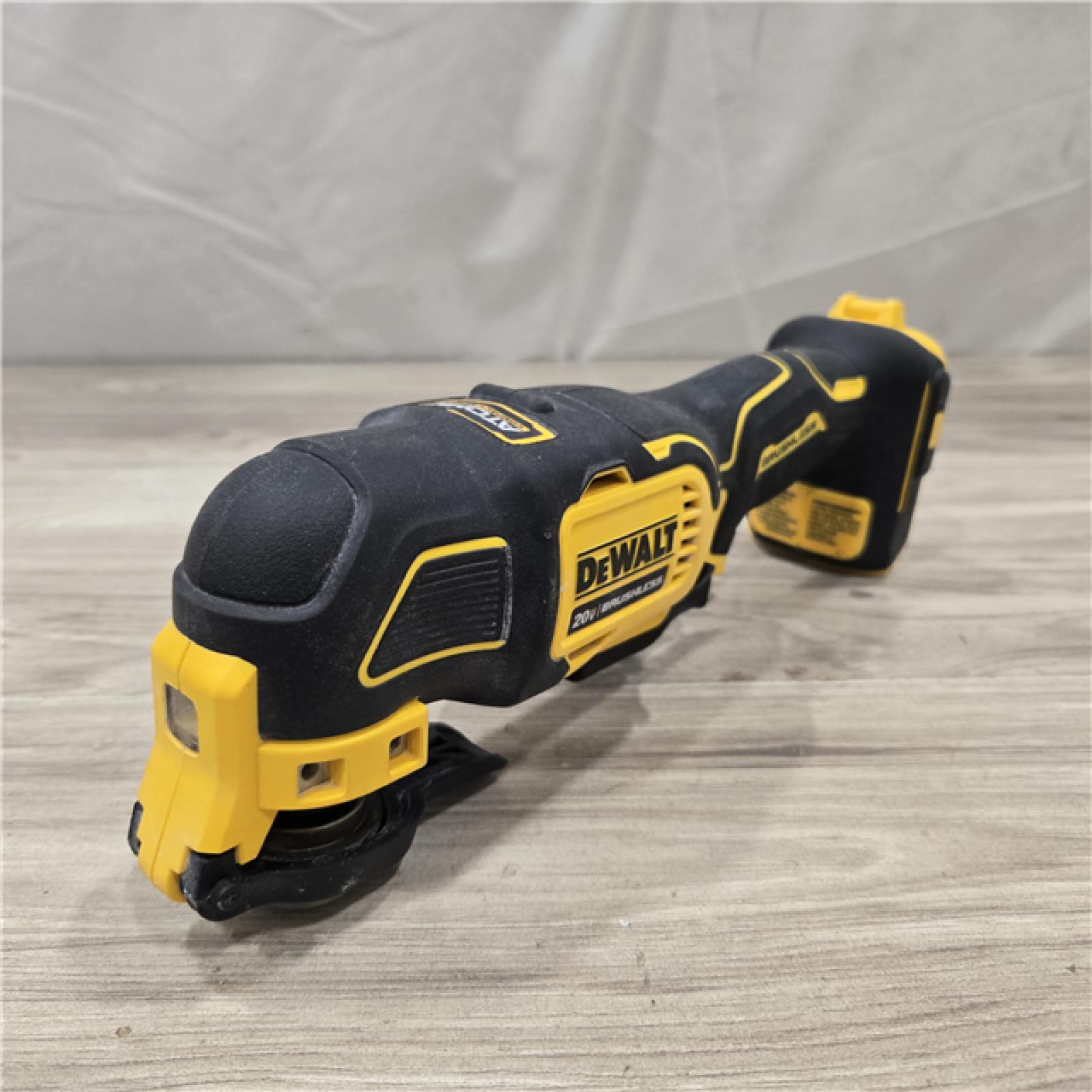 AS-IS DEWALT ATOMIC 20V MAX Cordless Oscillating Multi Tool (Tool Only)