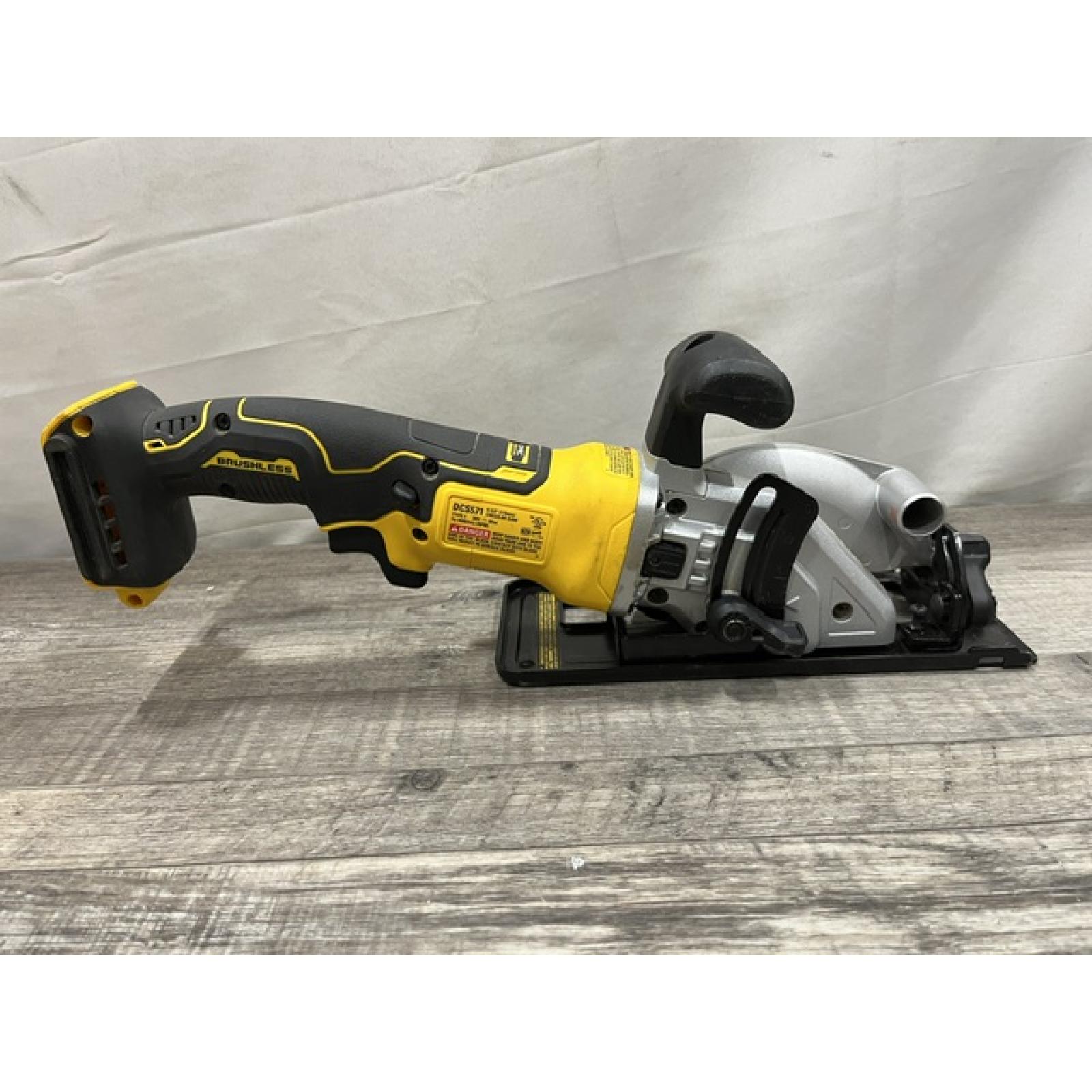 AS-IS DEWALT ATOMIC 20V MAX Cordless Brushless 4-1/2 in. Circular Saw (Tool Only)