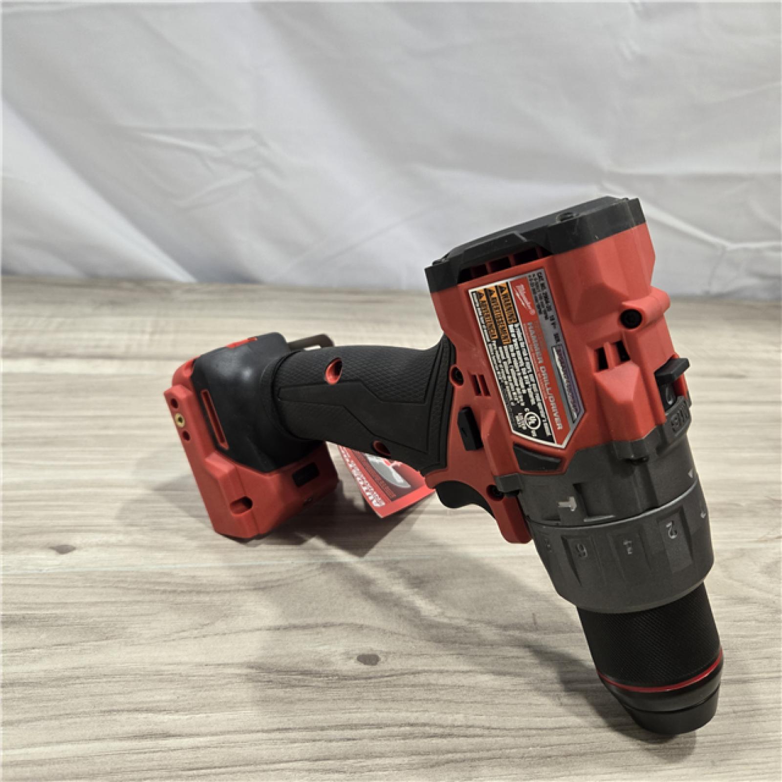 LIKE NEW! - Milwaukee 2904-20 12V 1/2  Hammer Drill/ Driver