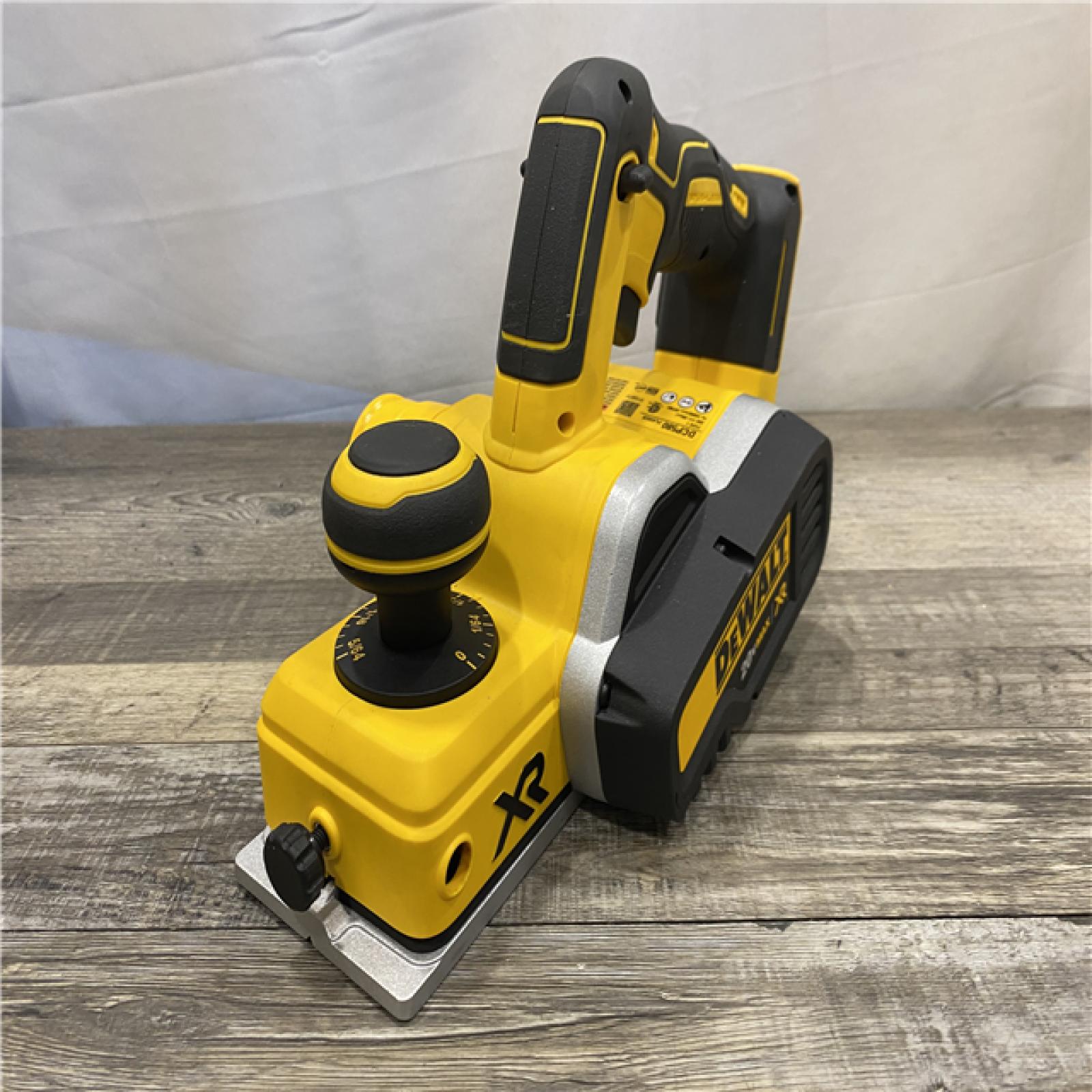 AS-IS DEWALT 20V MAX XR Cordless Brushless 3-1/4 in. Planer (Tool Only)