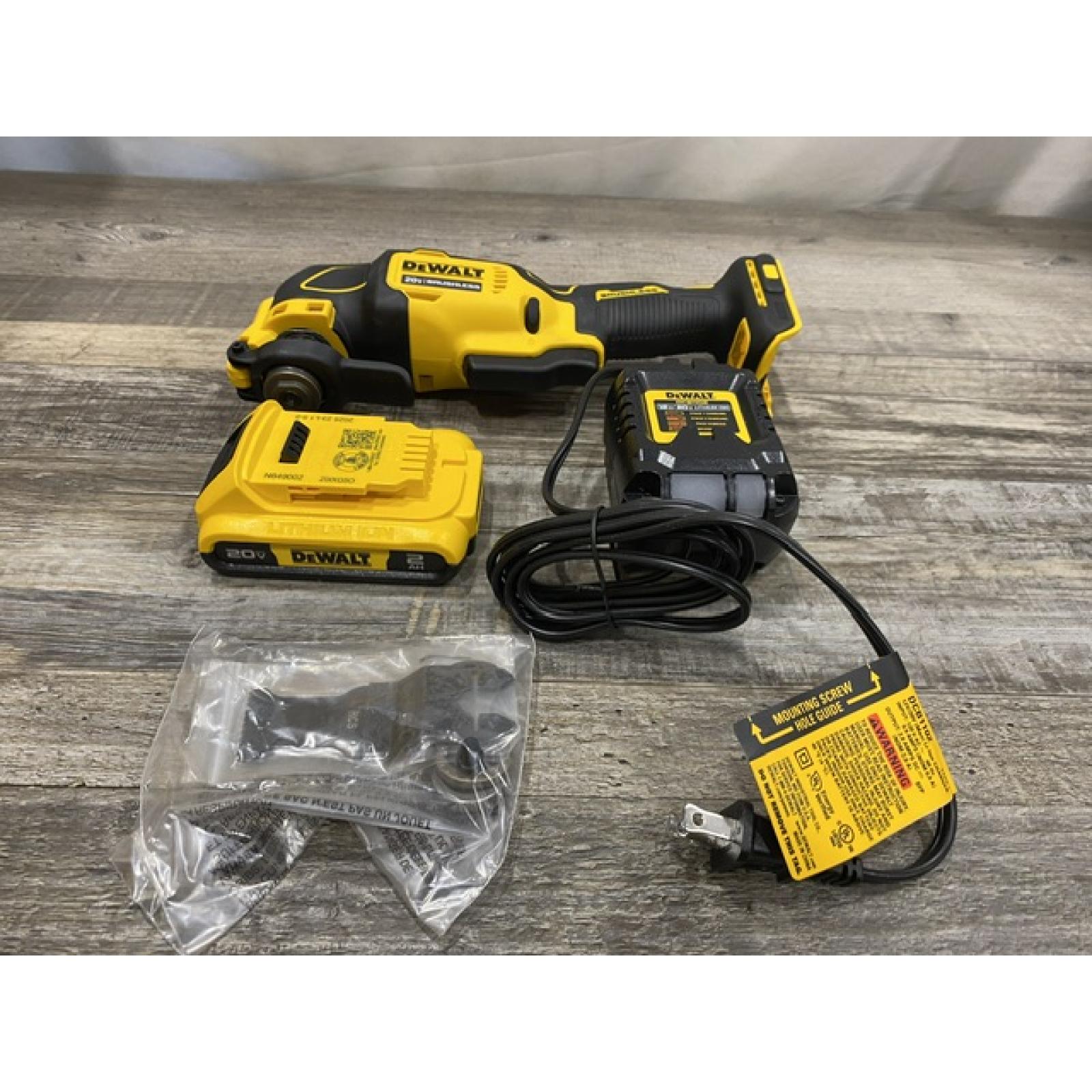 AS-IS DEWALT ATOMIC 20V MAX Cordless Brushless Oscillating Multi Tool Kit
