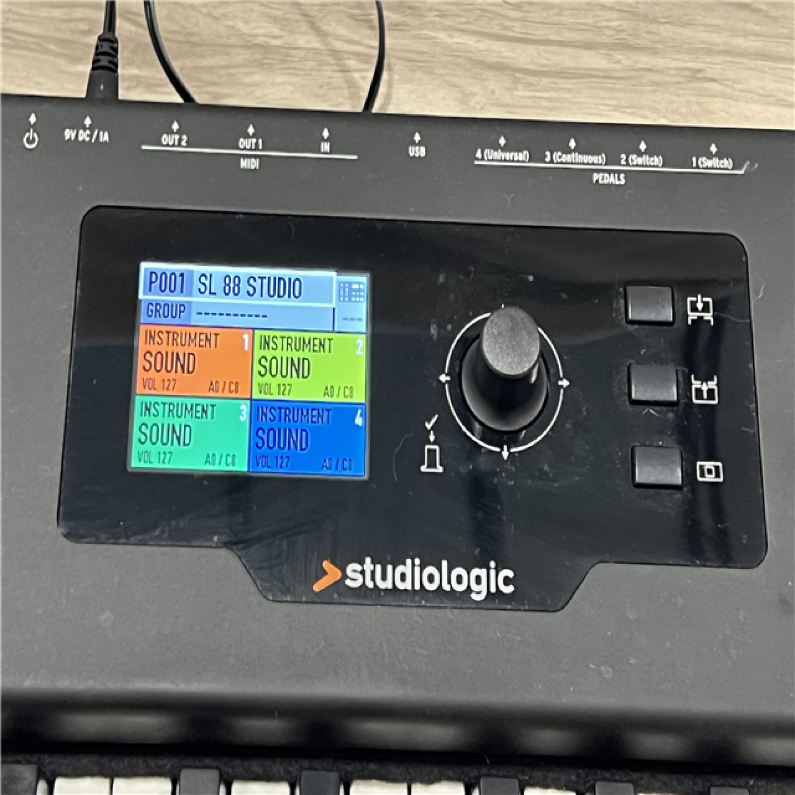 AS-IS Studiologic SL88 MK2 88-key MIDI Keyboard Controller