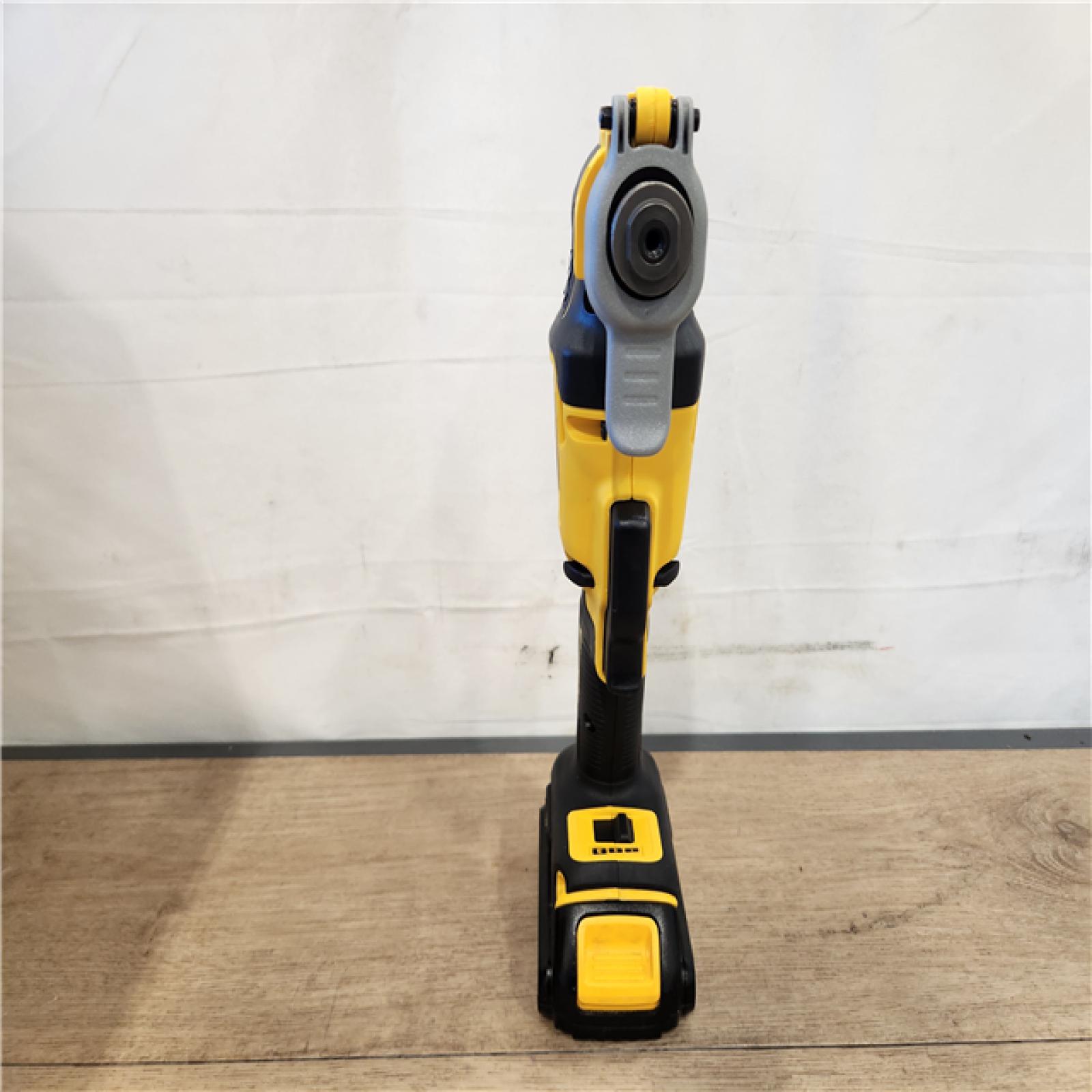 AS-IS- DEWALT 20V MAX XR Cordless Brushless 3-Speed Oscillating Multi Tool Kit