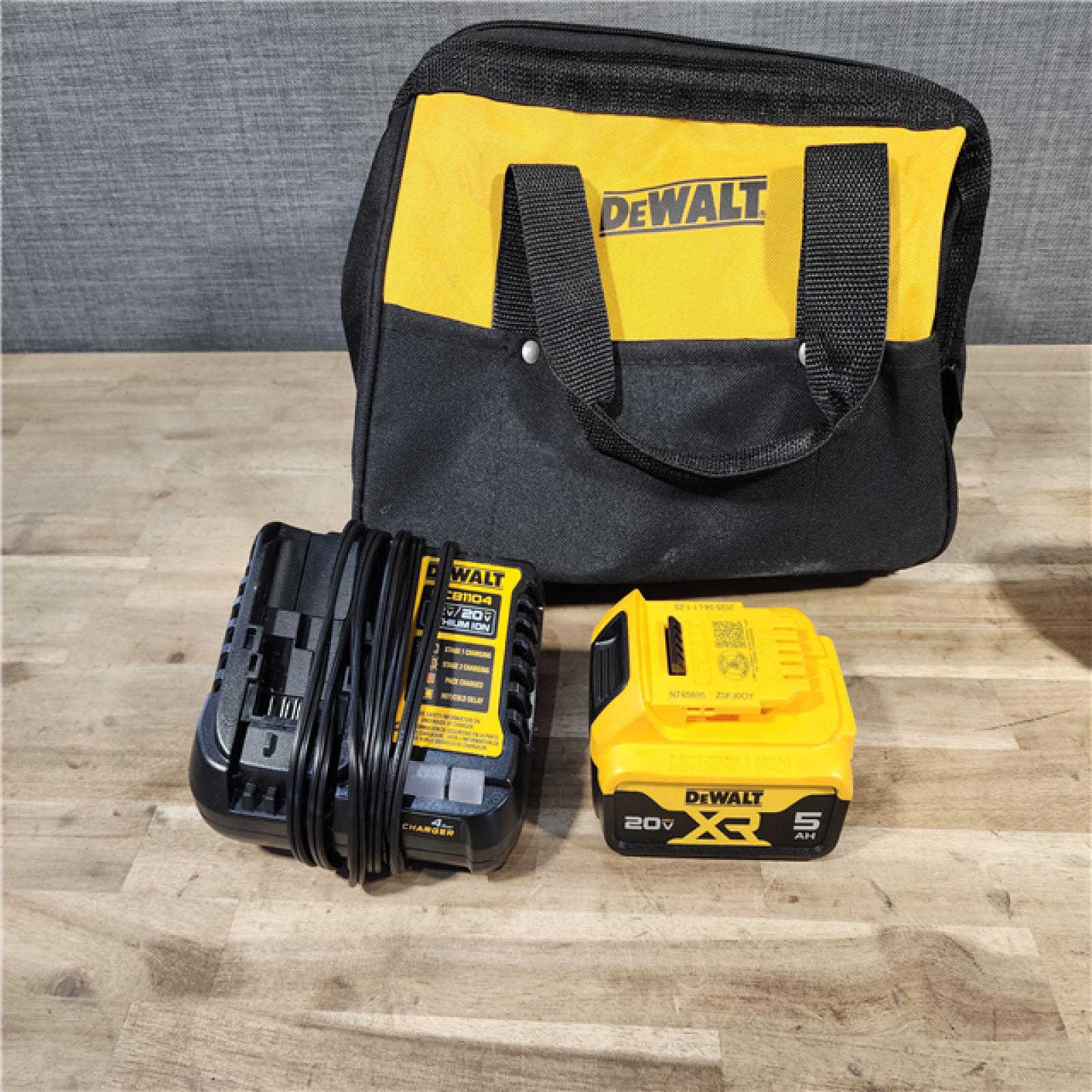 HOUSTON LOCATION - AS-IS Dewalt 20V MAX Lithium-Ion Cordless 1/2 in. Impact Wrench Kit W/ BATTERY & CHARGER