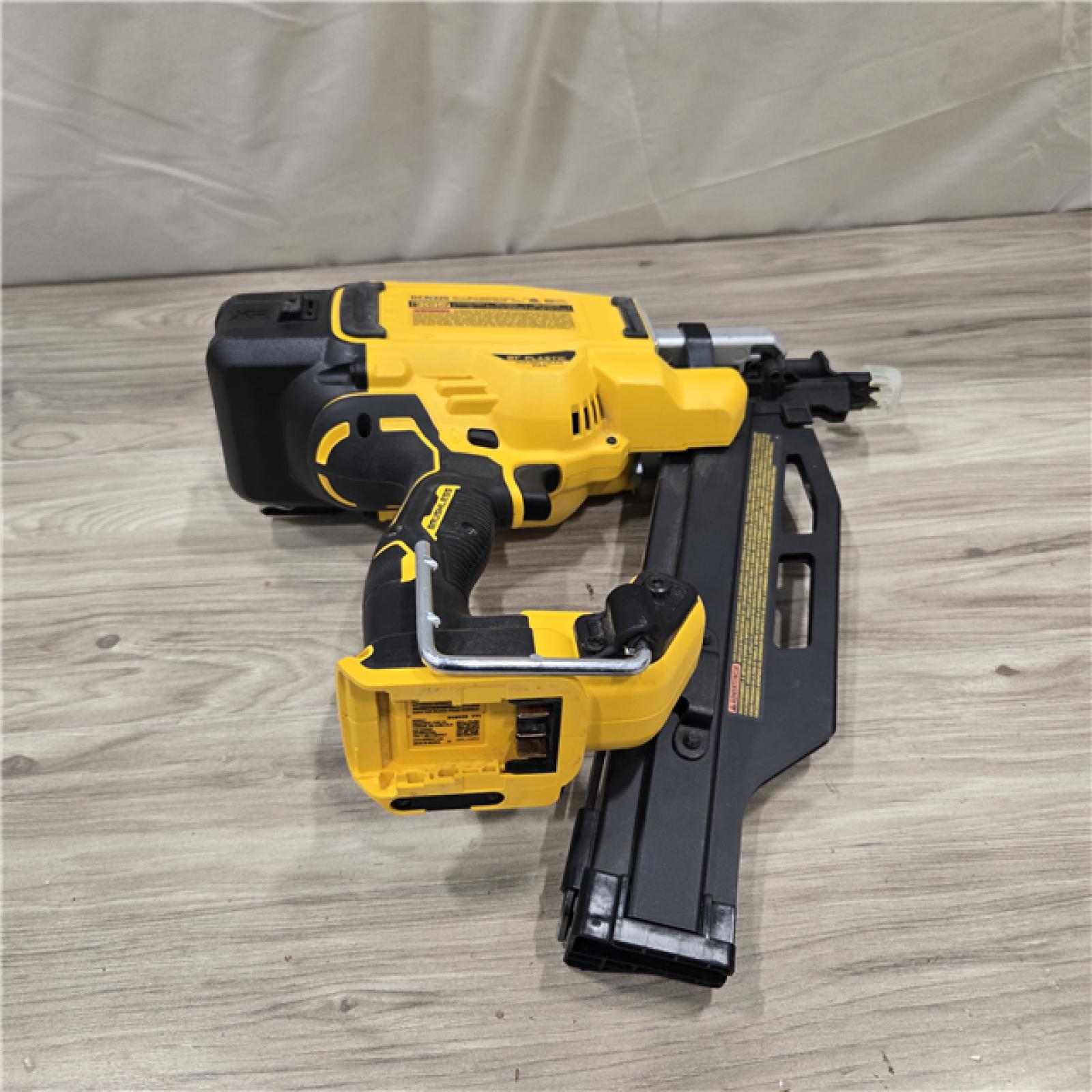 AS-IS DEWALT 20-Volt 21° Cordless Framing Nailer (Tool-Only)