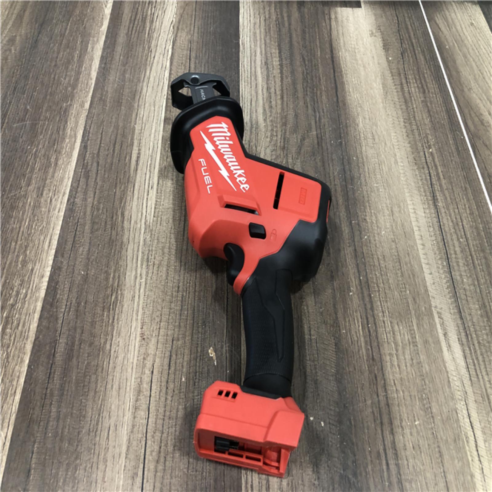 AS-IS Milwaukee  FUEL 18V Lithium-Ion Brushless Cordless HACKZALL Reciprocating Saw (Tool-Only)