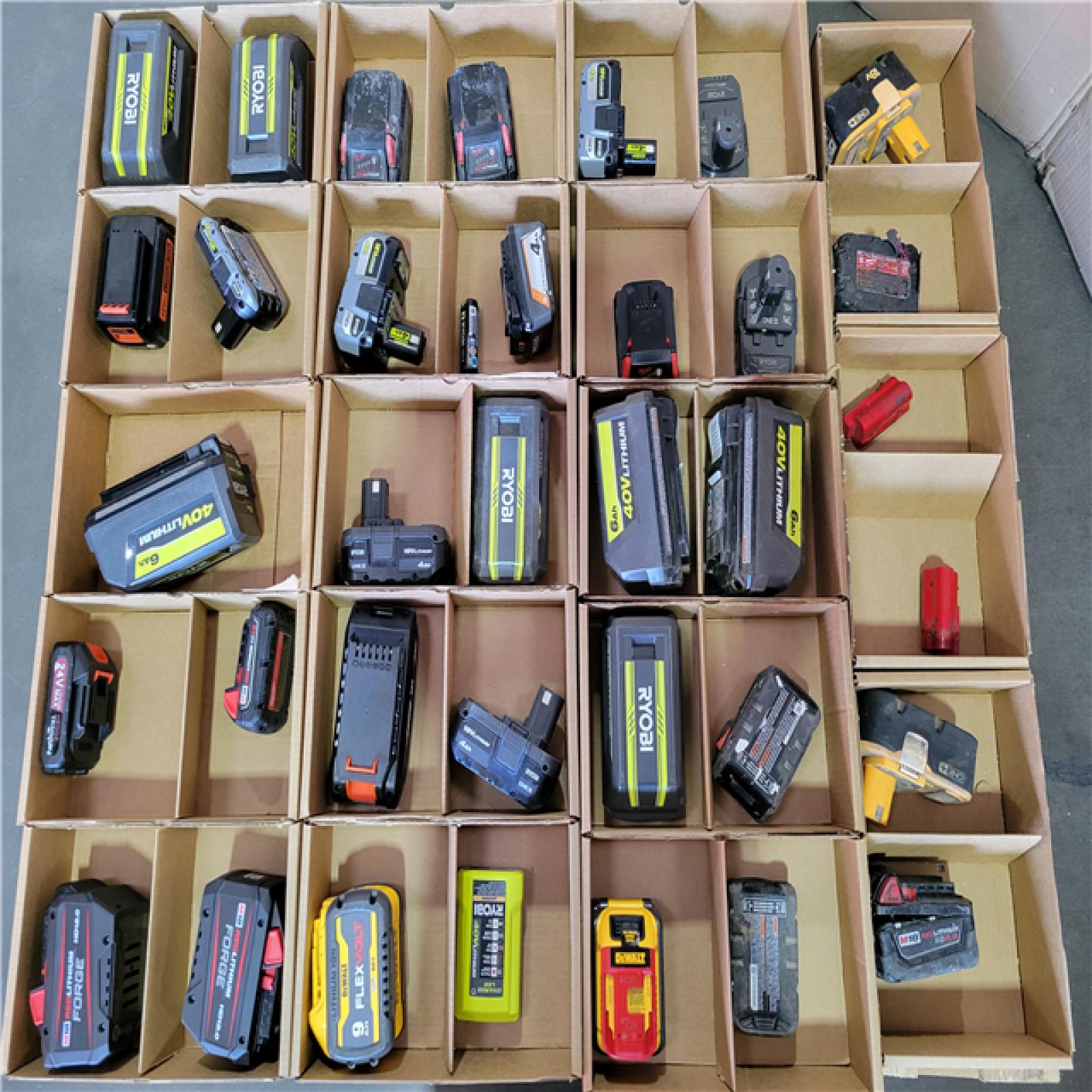 PHOENIX AS-IS TOOL PALLET