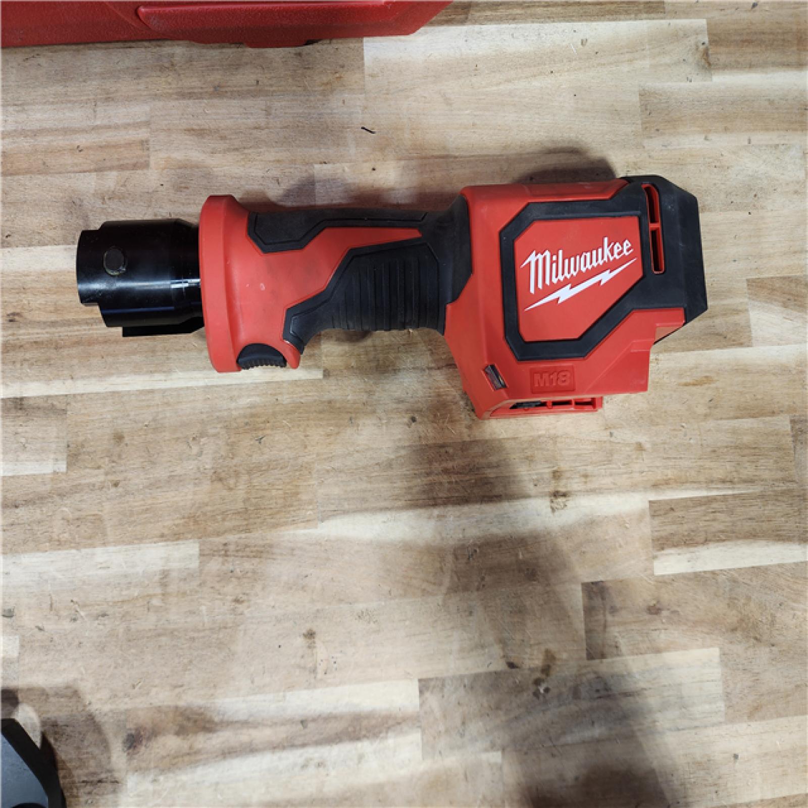 HOUSTON LOCATION - AS-IS Milwaukee 18V Lithium-Ion Cordless Short Throw PEX Press Tool Kit