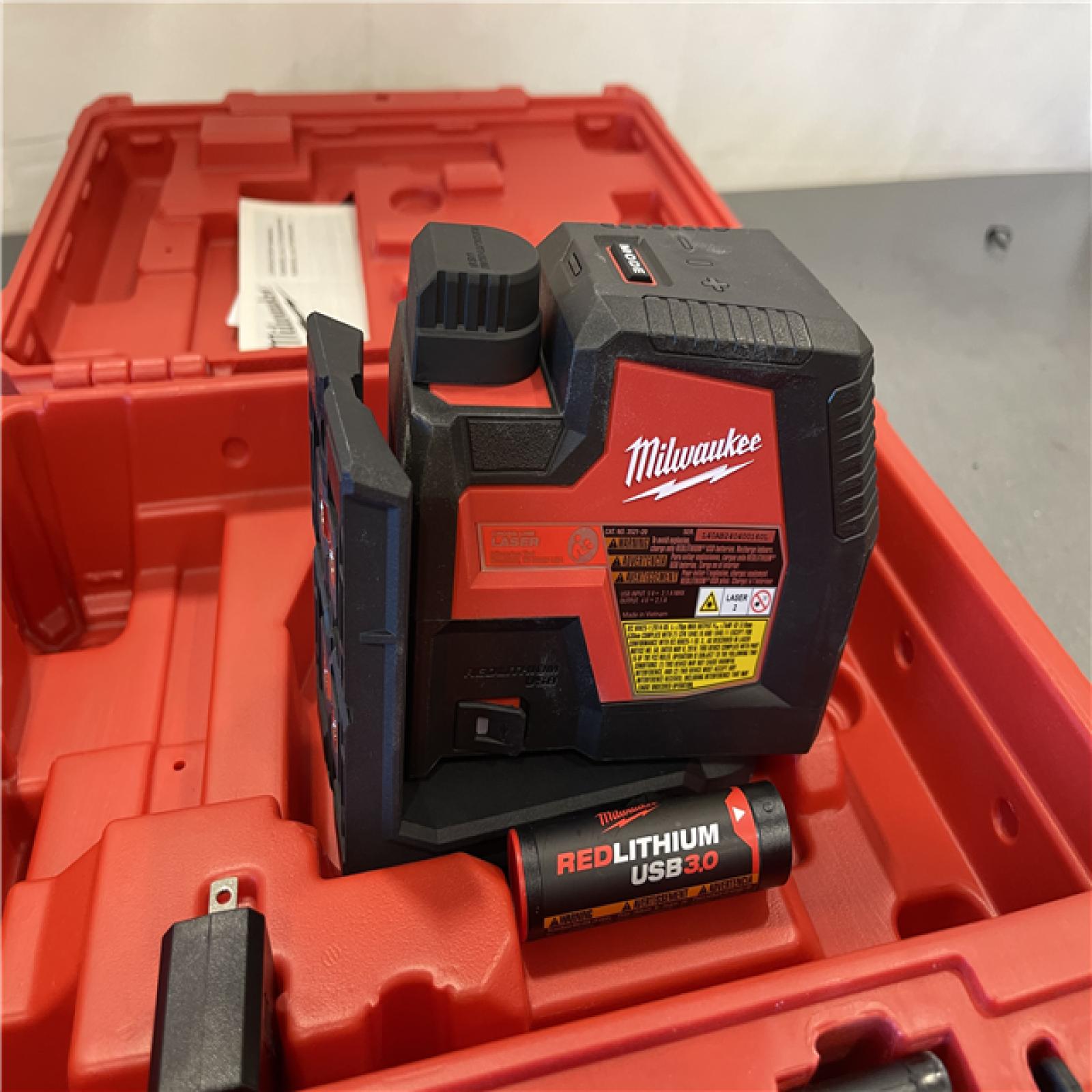 AS-IS - MILWAUKEE 100 Ft. REDLITHIUM Lithium-Ion USB Green Rechargeable Cross Line Laser Level with Charger
