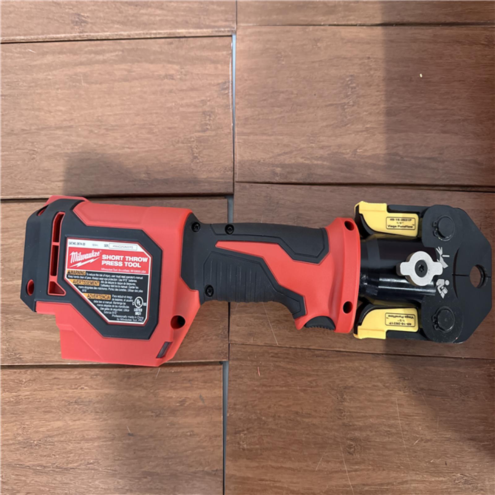 California AS-IS Milwaukee m18 Short Throw Press Tool Kit  includes (2) Batteries  Charger & Hard Case