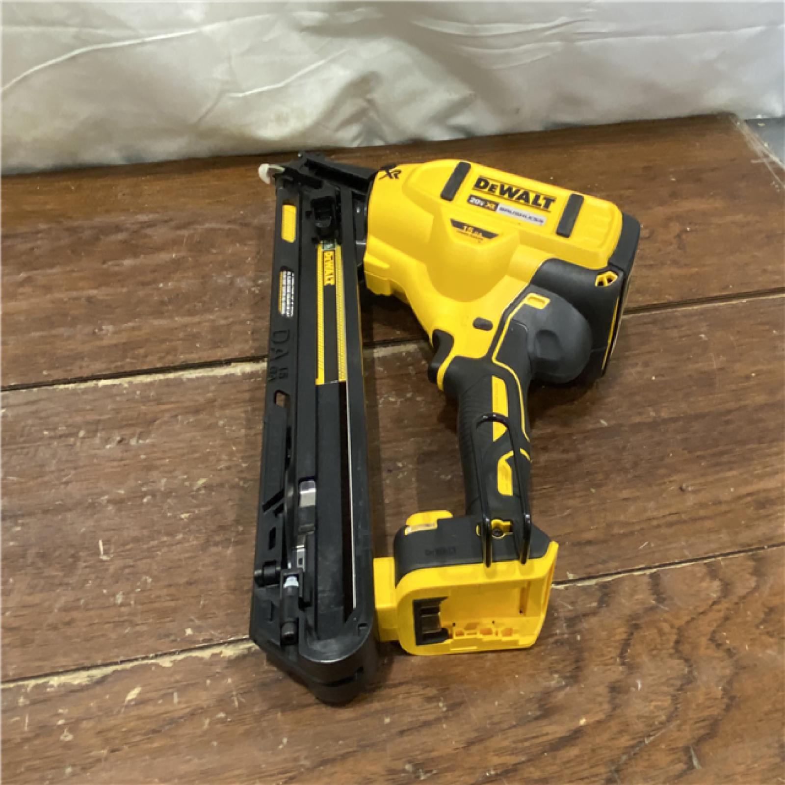 AS-IS DEWALT 20V MAX XR 15 Ga. Cordless 34 Deg Nailer 20 V