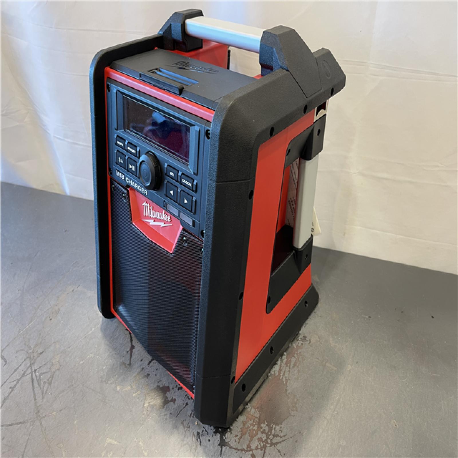 AS-IS - Milwaukee M18 Lithium-Ion Cordless Jobsite Radio/Charger