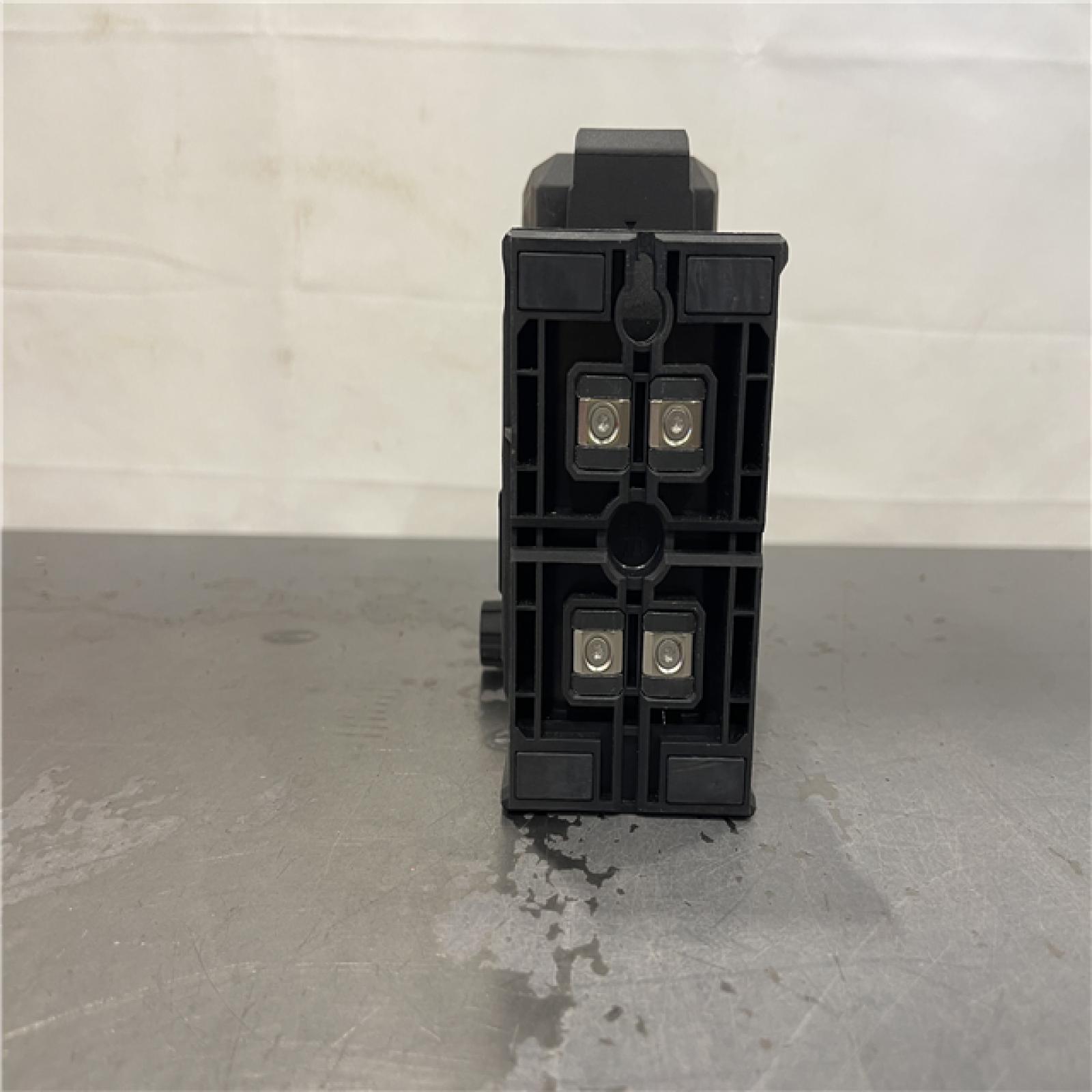 AS-IS- MILWAUKEE 100 Ft. REDLITHIUM Lithium-Ion USB Green Rechargeable Cross Line Laser Level with Charger